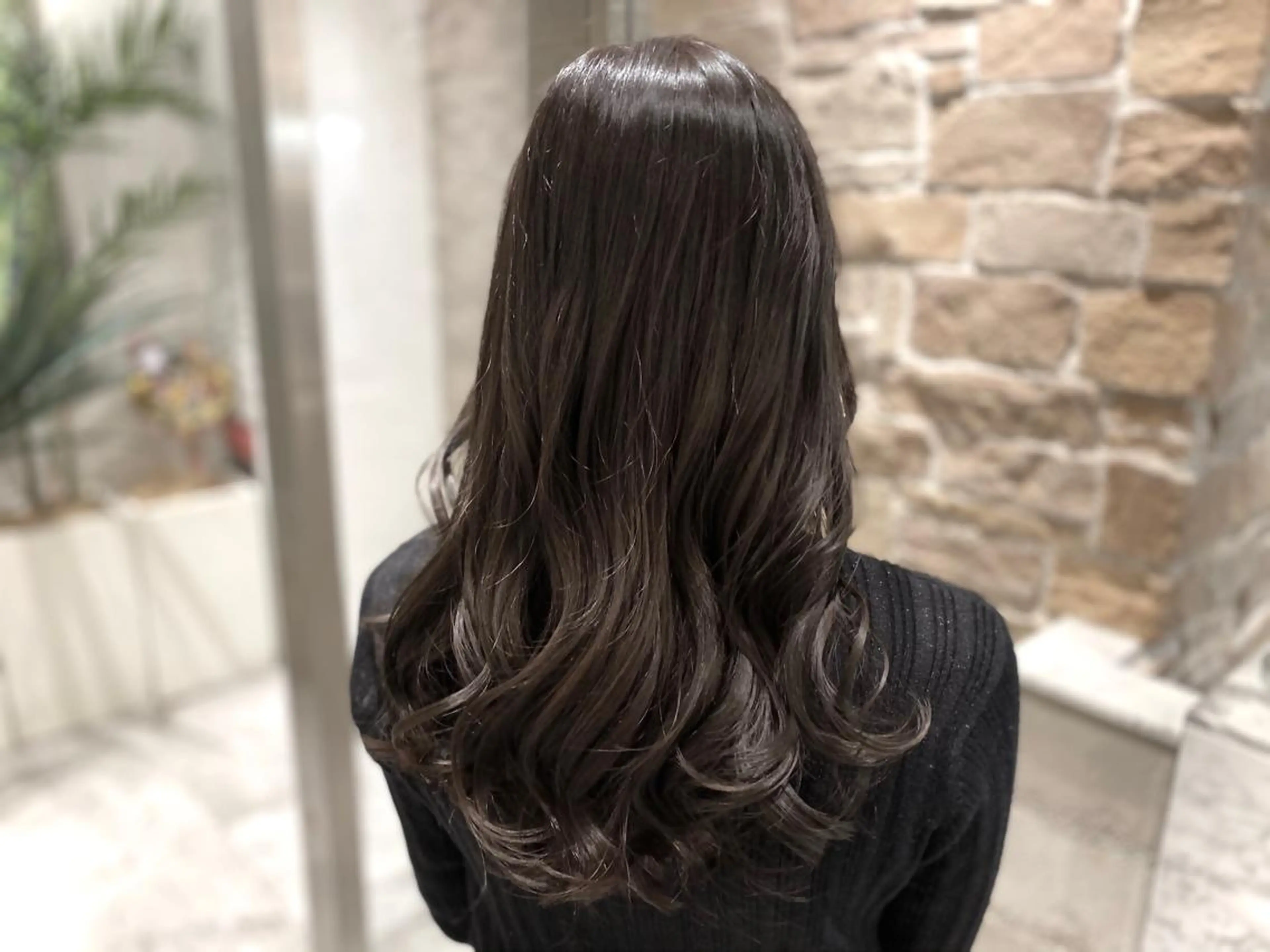 ロング カラー 髪質改善カラー、美髪 トリートメント専門のヘアスタイル