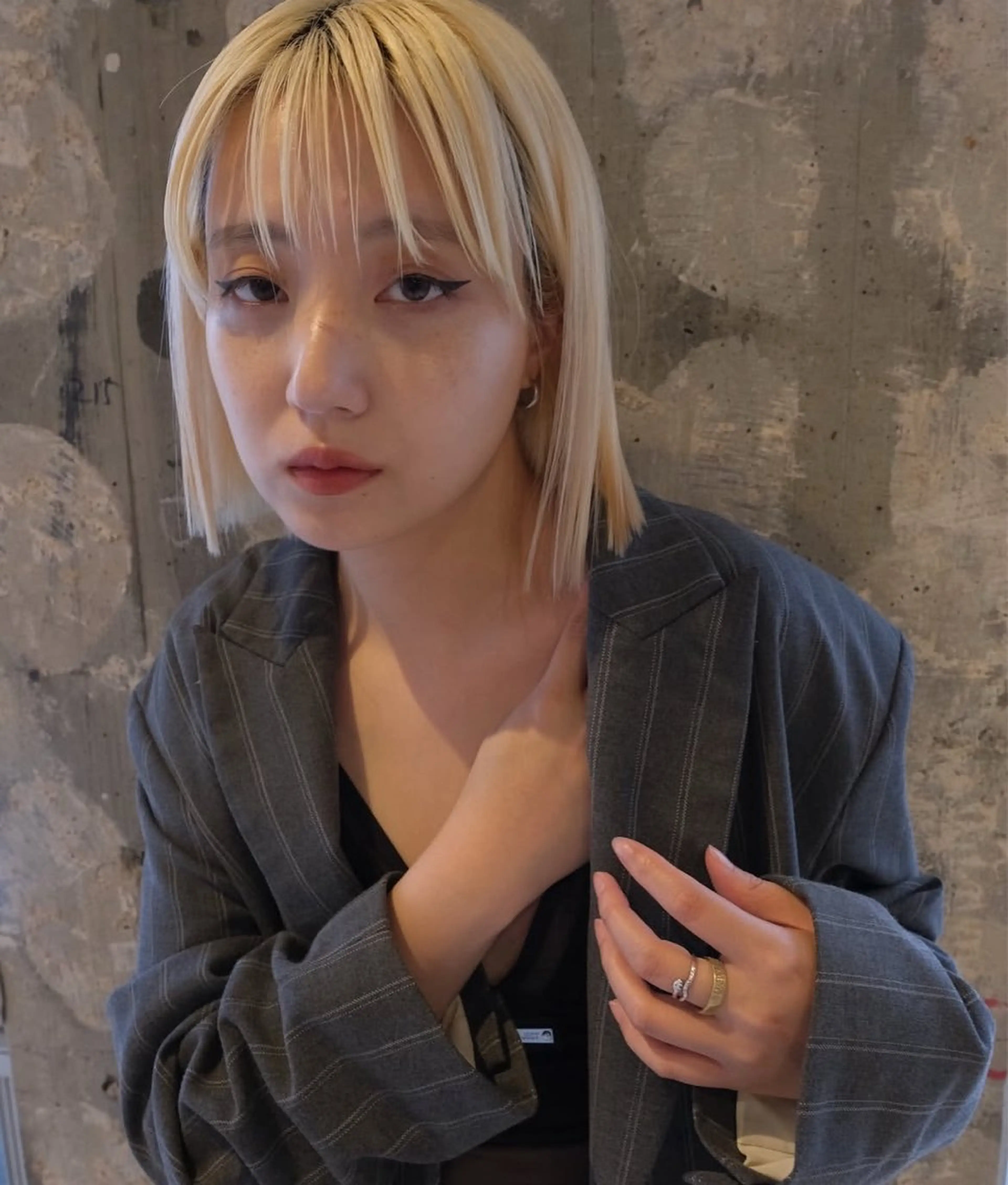 カラー 抜きっぱなしブロンド ブロンド ヘアカラー キラ/ハイトーン/ 天神美容室のヘアスタイル