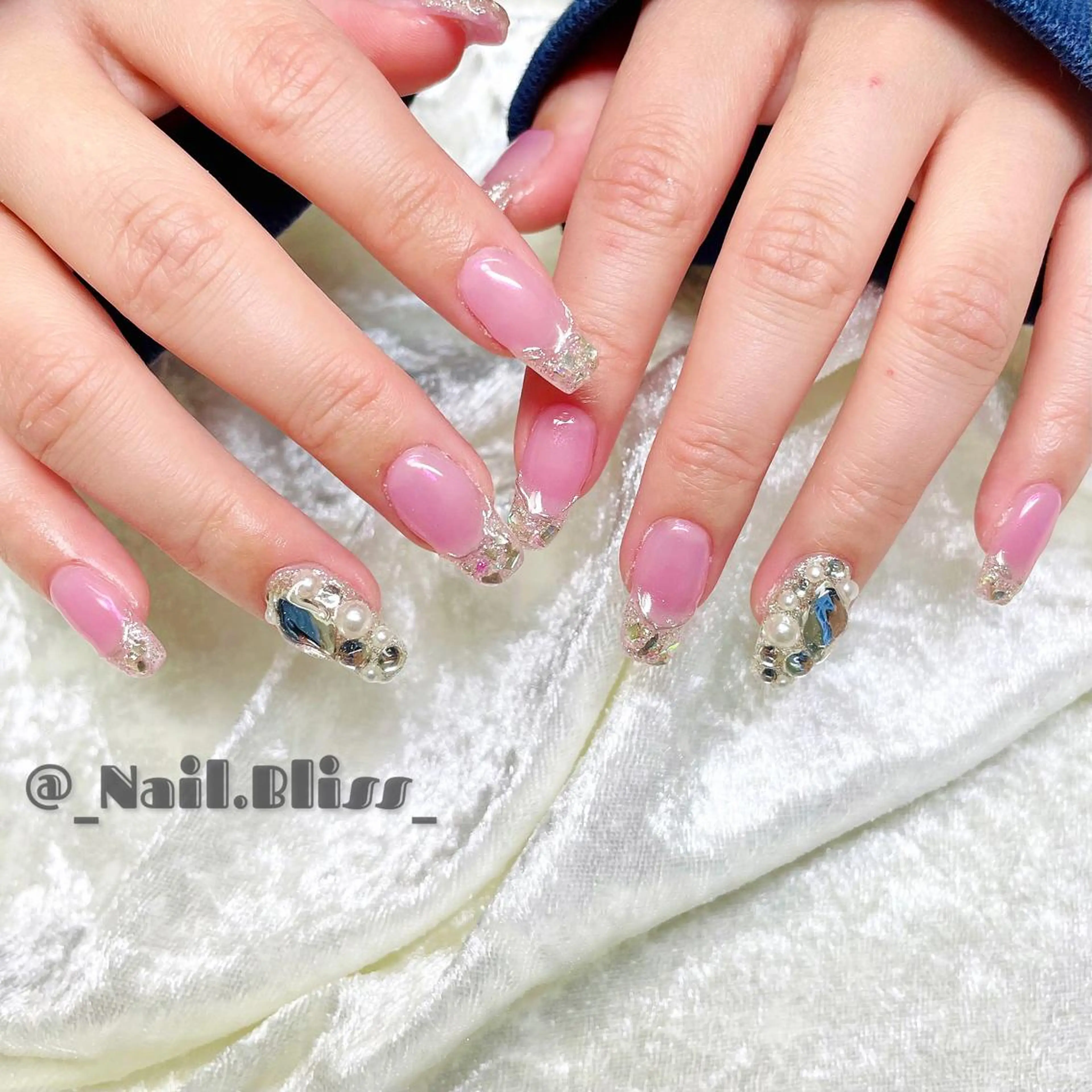 ネイル フレンチネイル ガラスフレンチ ハンドネイル NAIL BLISSのネイルデザイン