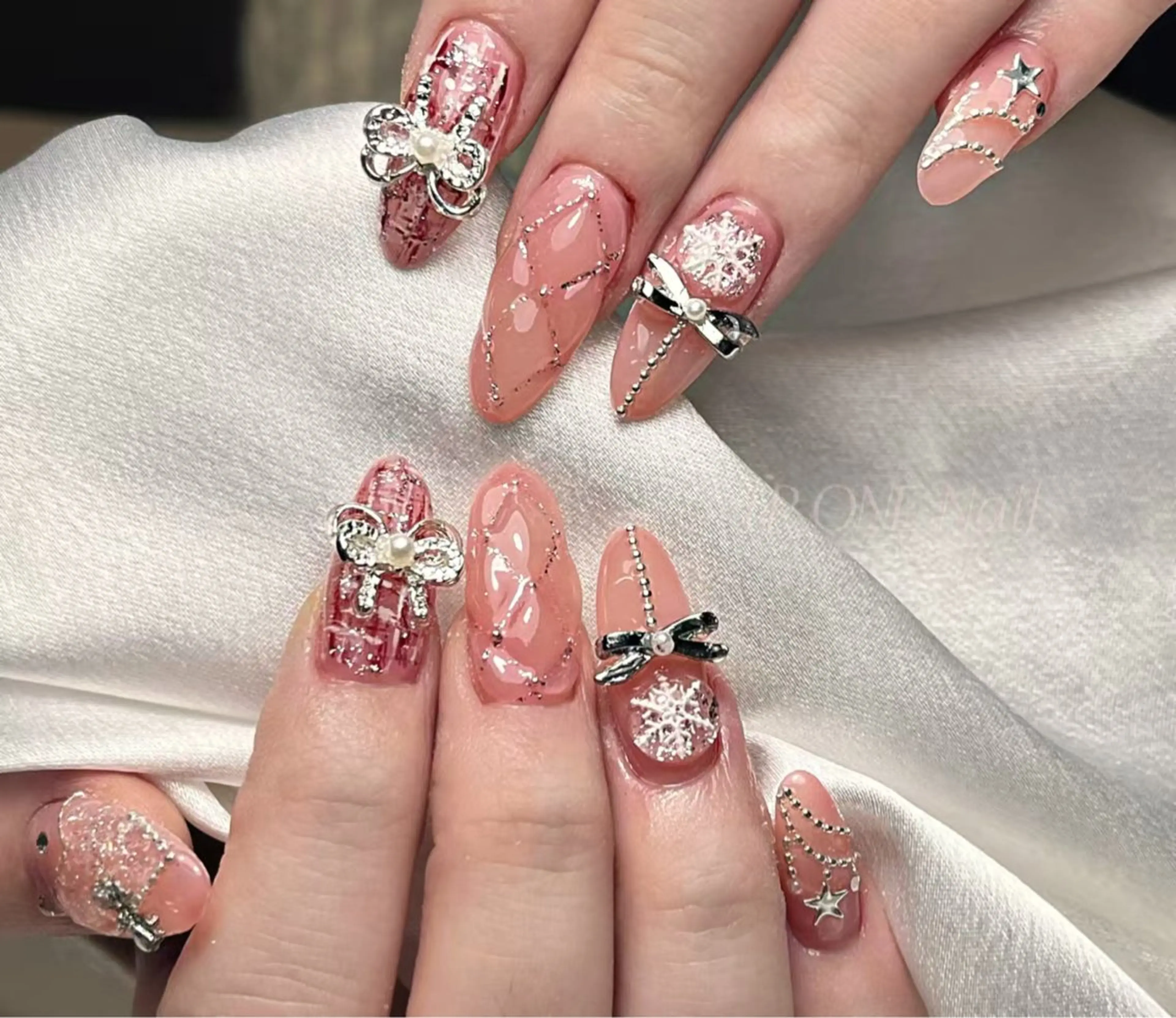 ネイル LR.ONE ヨウのネイルデザイン