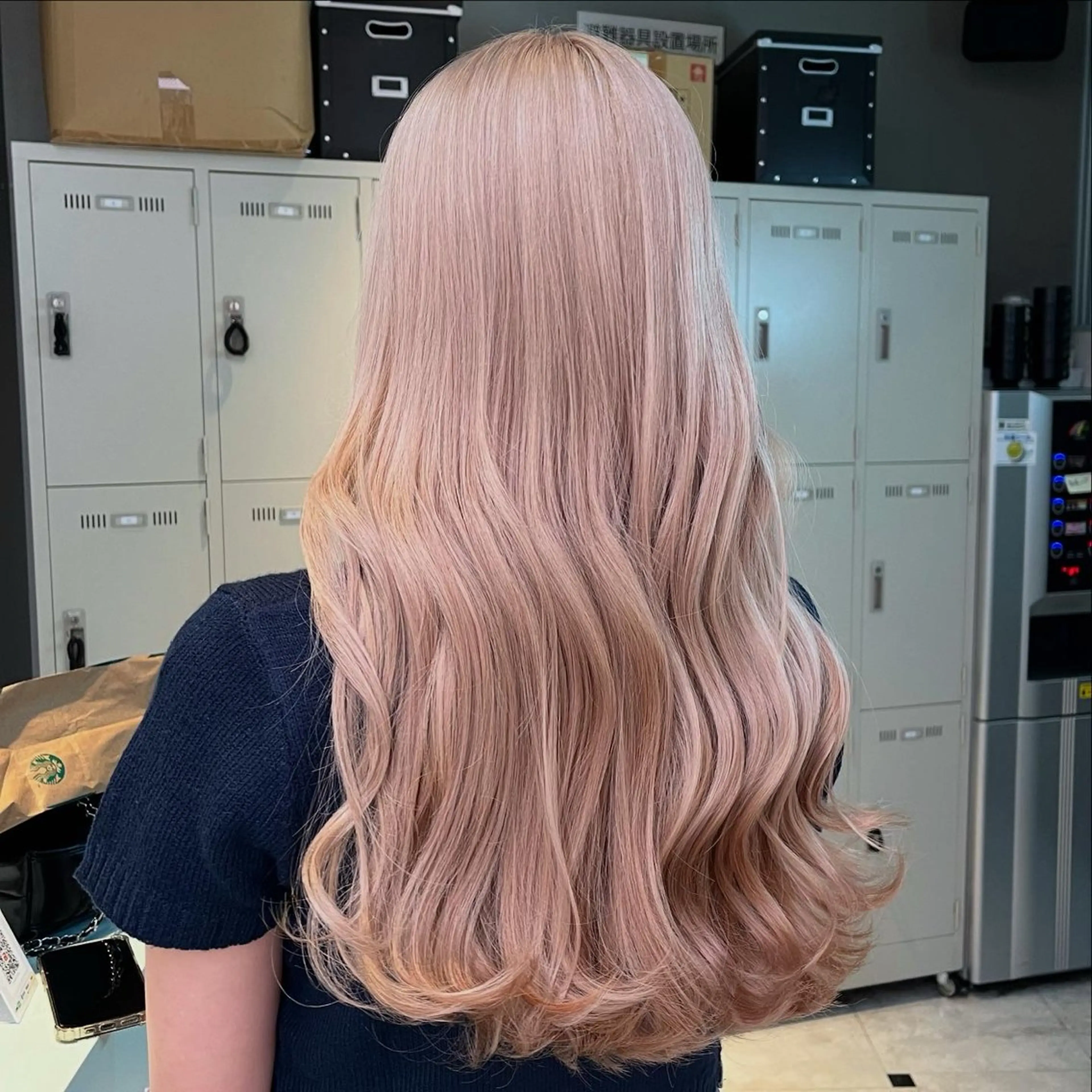 ロング カラー ヘアカラー ブリーチカラー 🩵MIZUKIのヘアスタイル