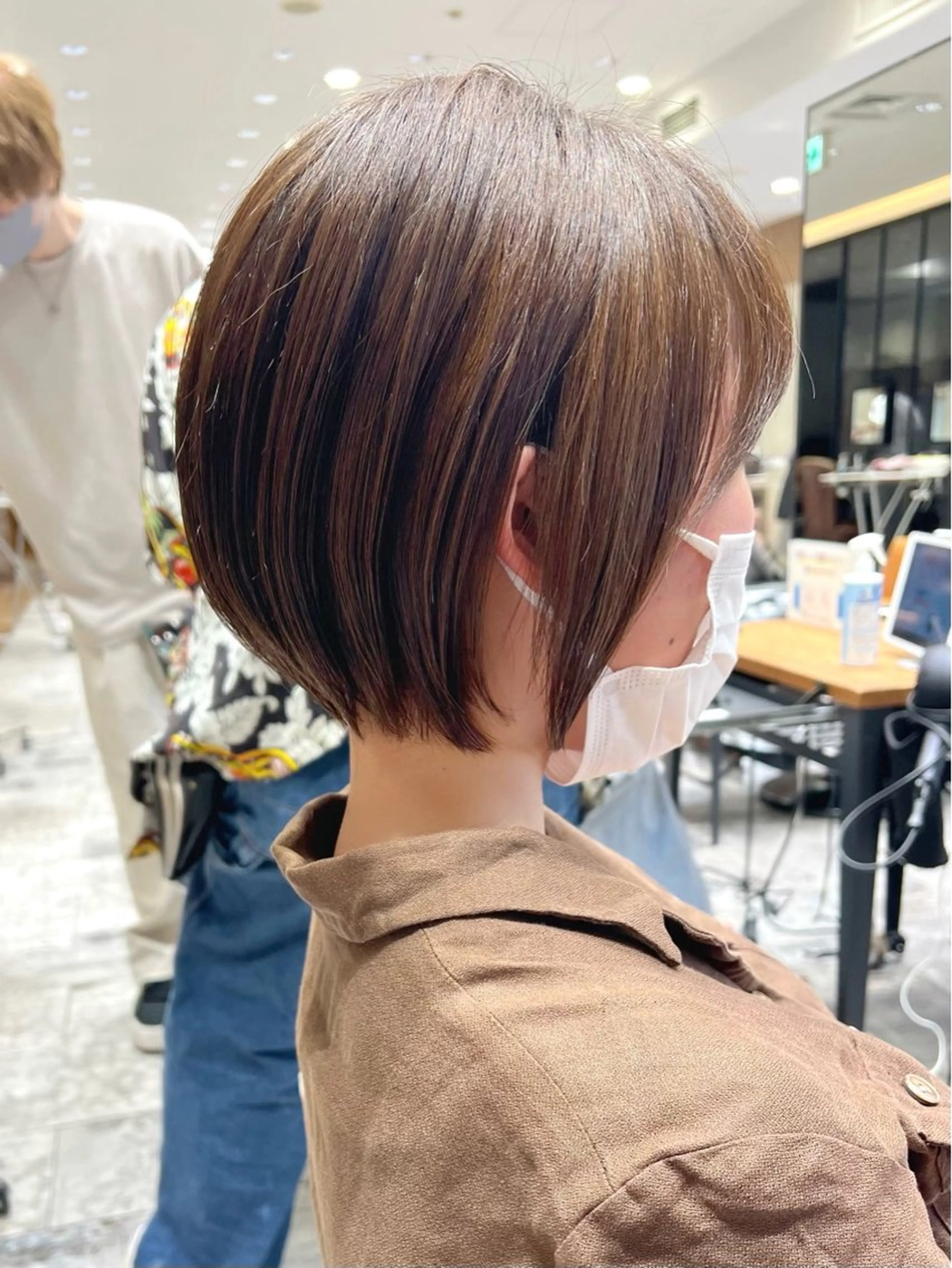 ショート カラー カット ヘアカラー トリートメント 💍新宿ショート 💍岩田莉奈のヘアスタイル