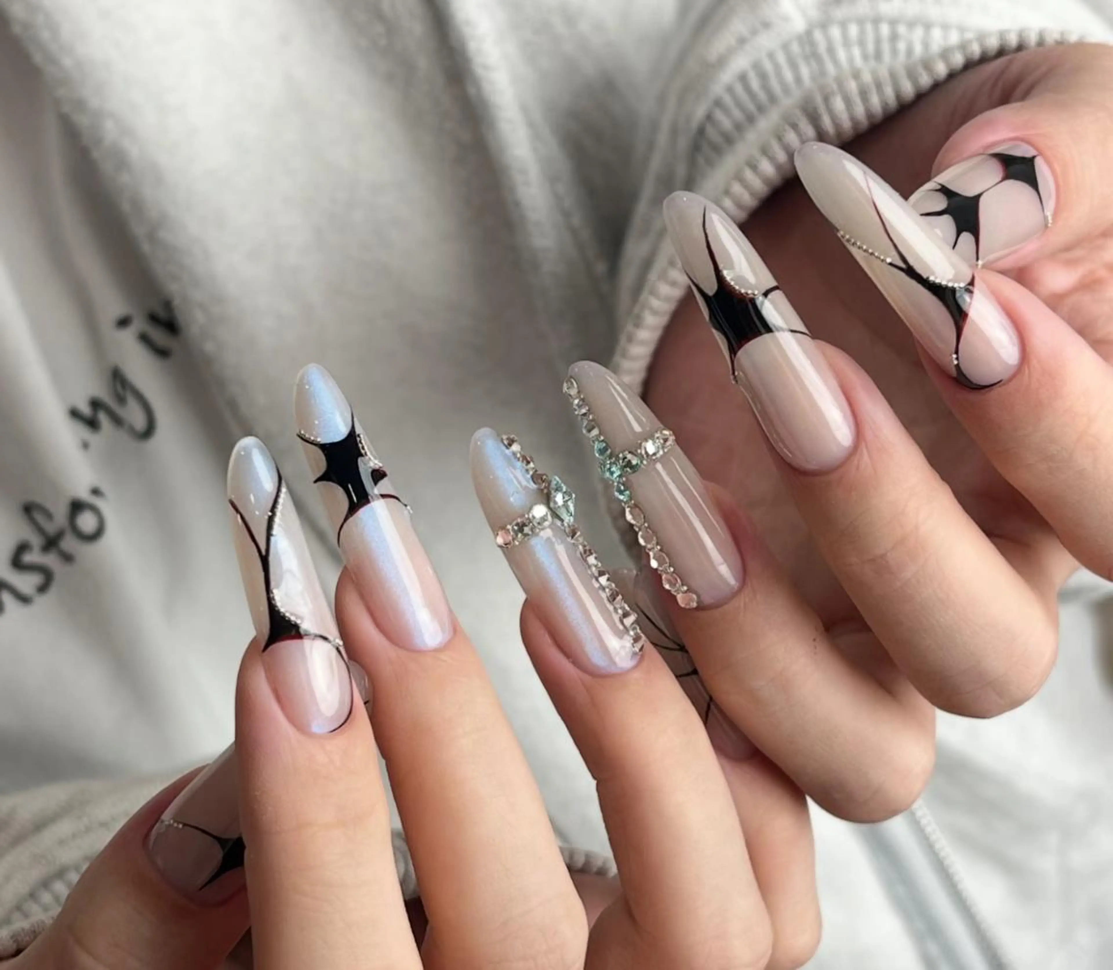ネイル ハンドネイル 🎀 KiKi_nailのネイルデザイン