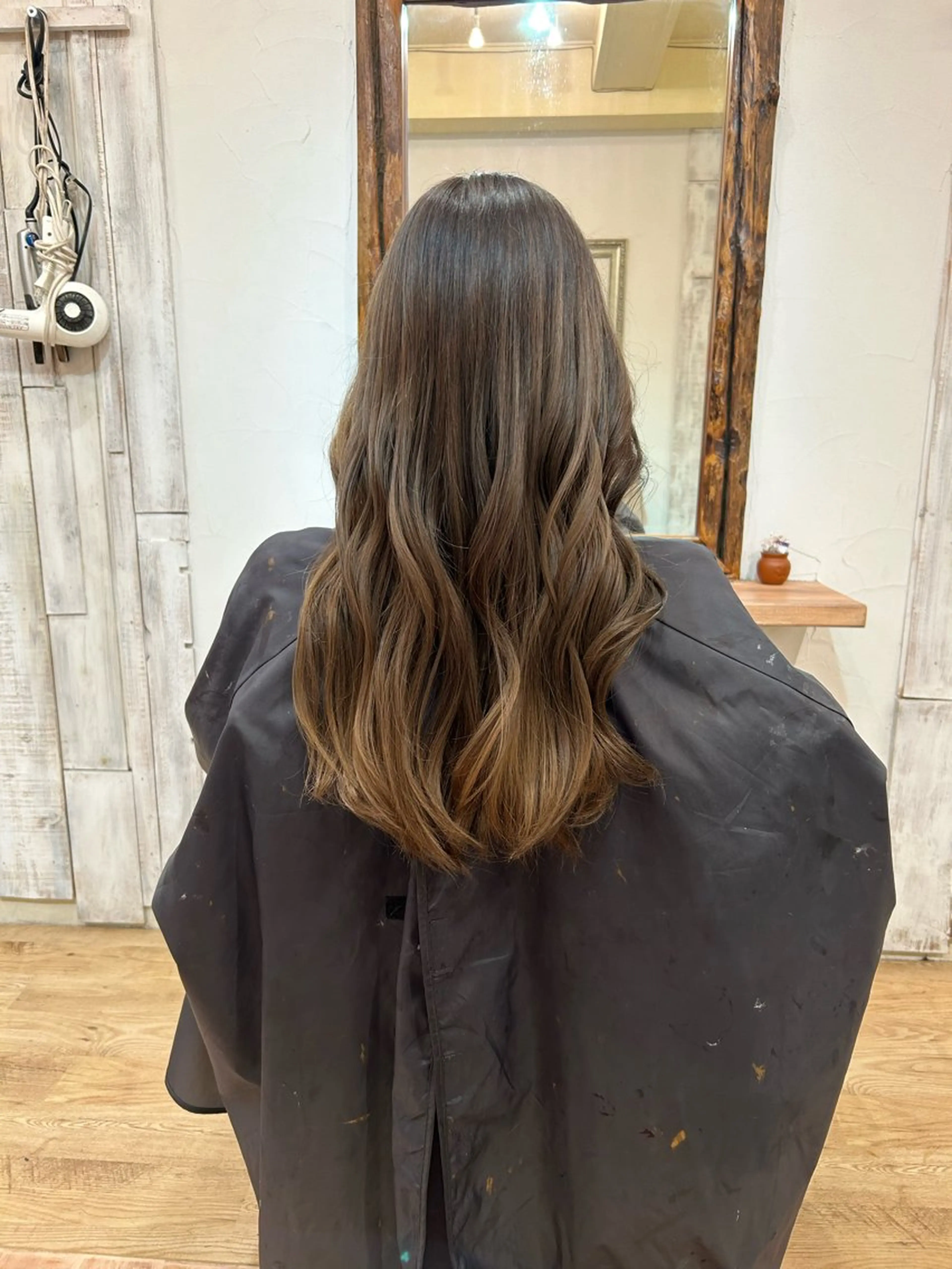 ロング カラー ダブルカラー グラデーションカラー ヘアカラー 今村 茜のヘアスタイル