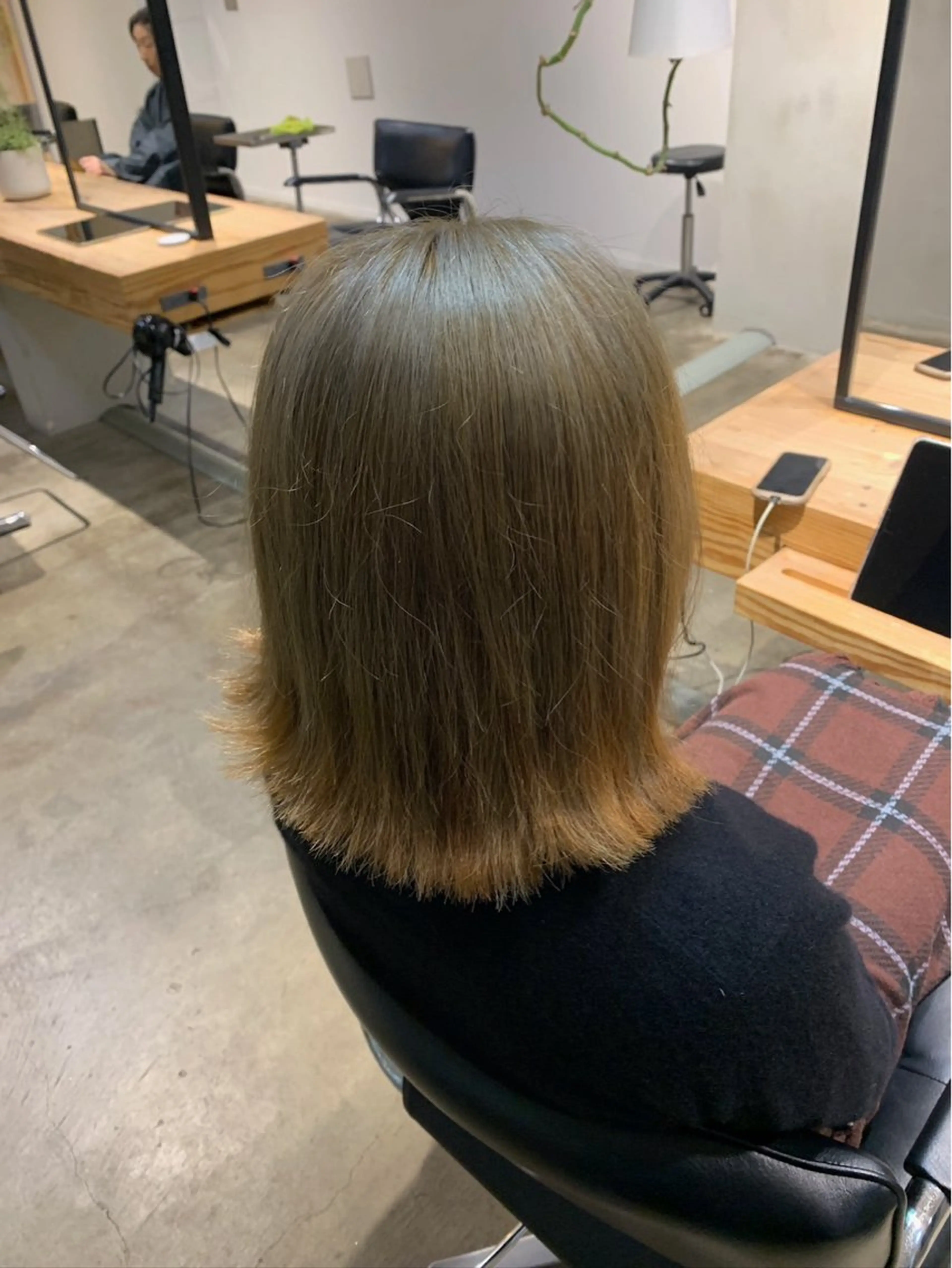 カラー 西村 颯世のヘアスタイル