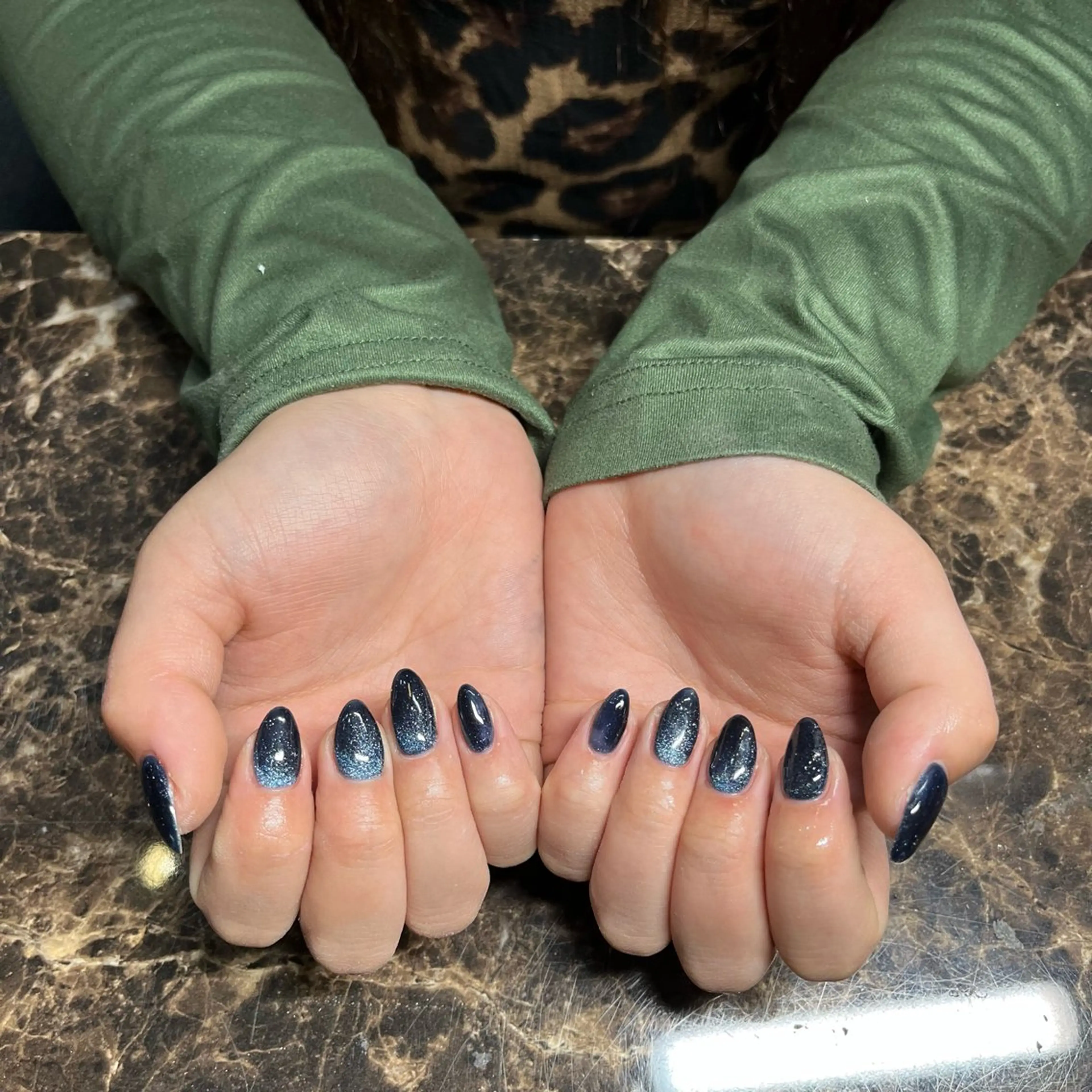 ネイル マグネットネイル ハンドネイル IROHA nail Ami🐊🎀のネイルデザイン