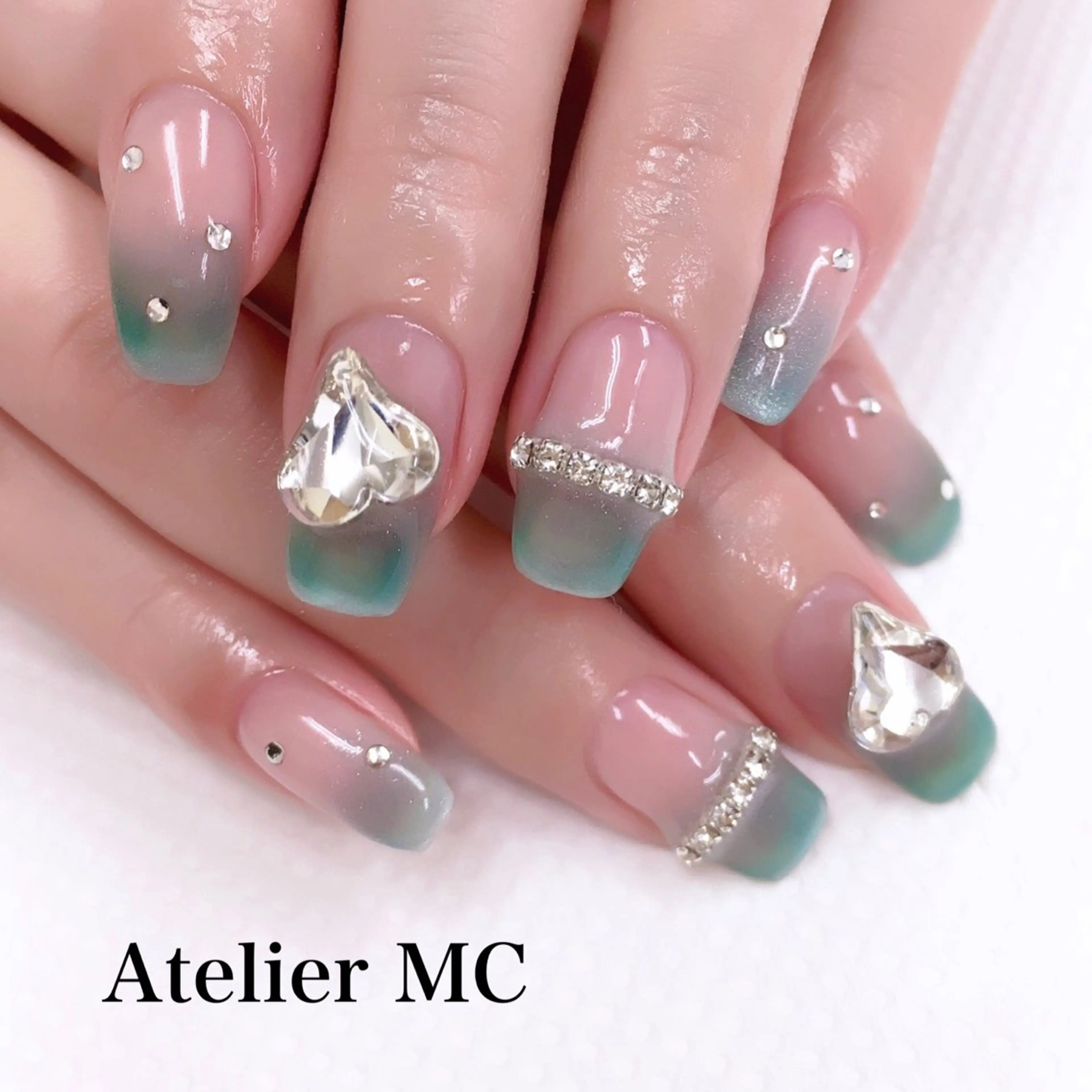 ネイル アトリエ エムシー 【新富町・東銀座】のネイルデザイン