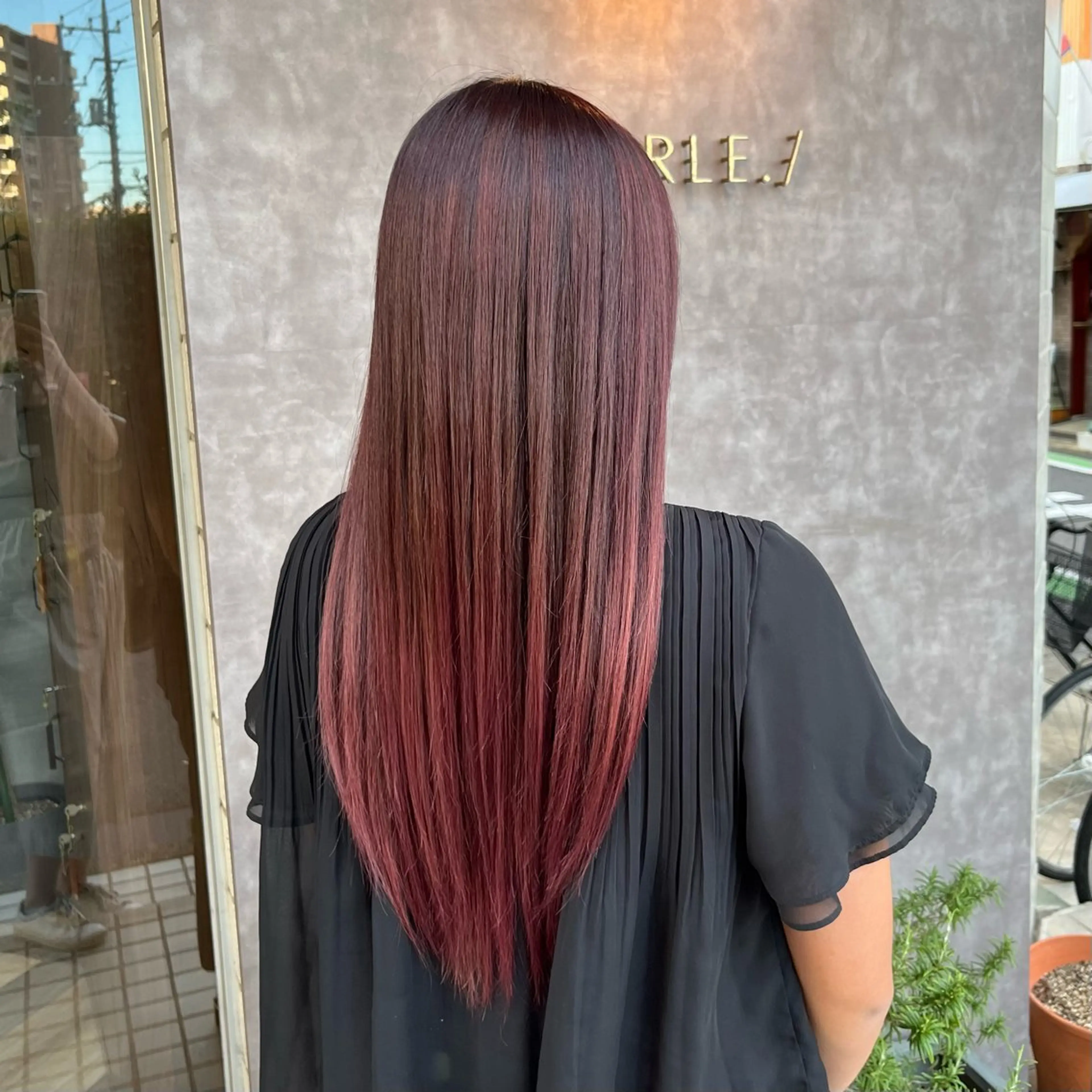 カラー ブリーチ ピンクカラー 遠藤 朱郁のヘアスタイル