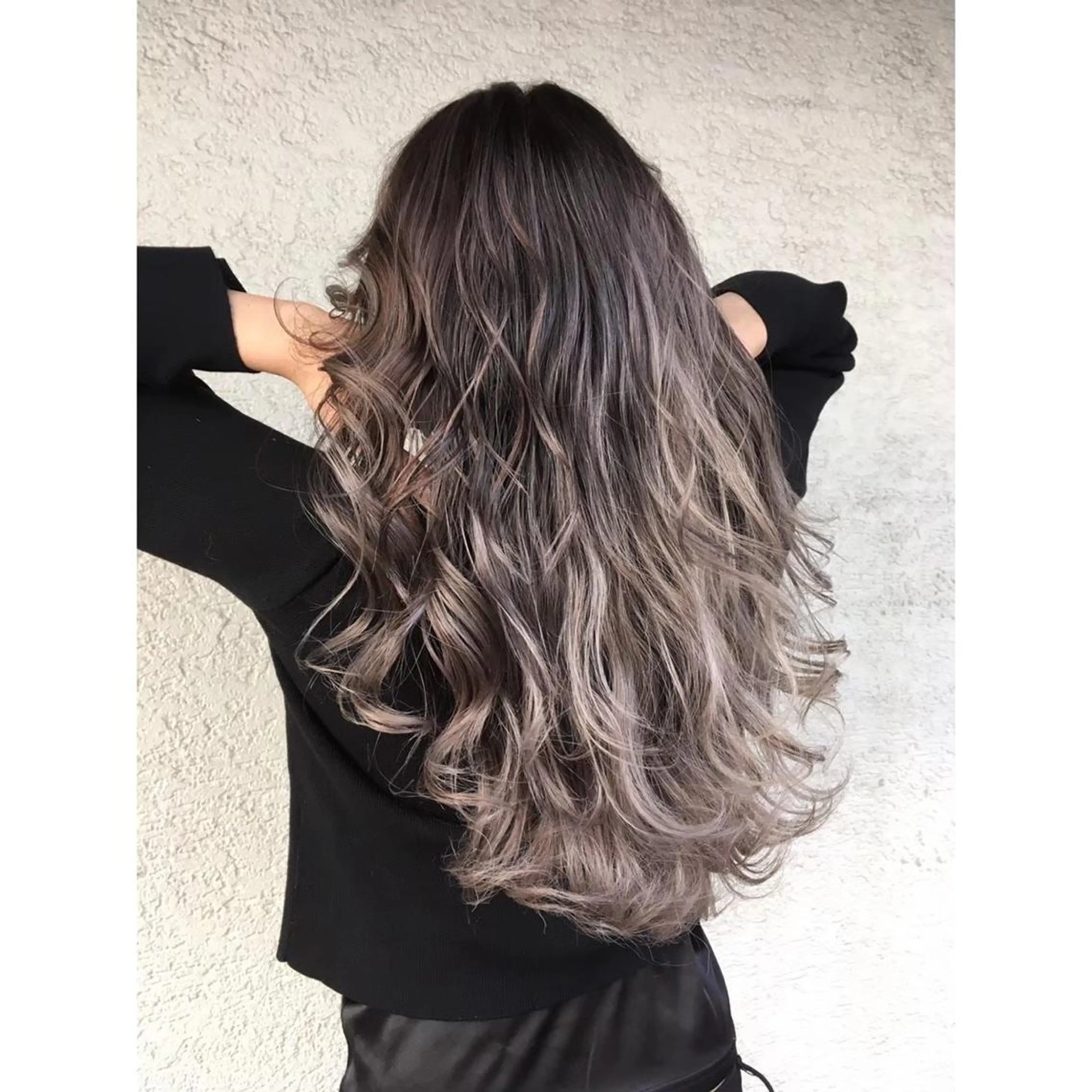 ロング カラー 艶髪・酸性ストレート フリツのヘアスタイル