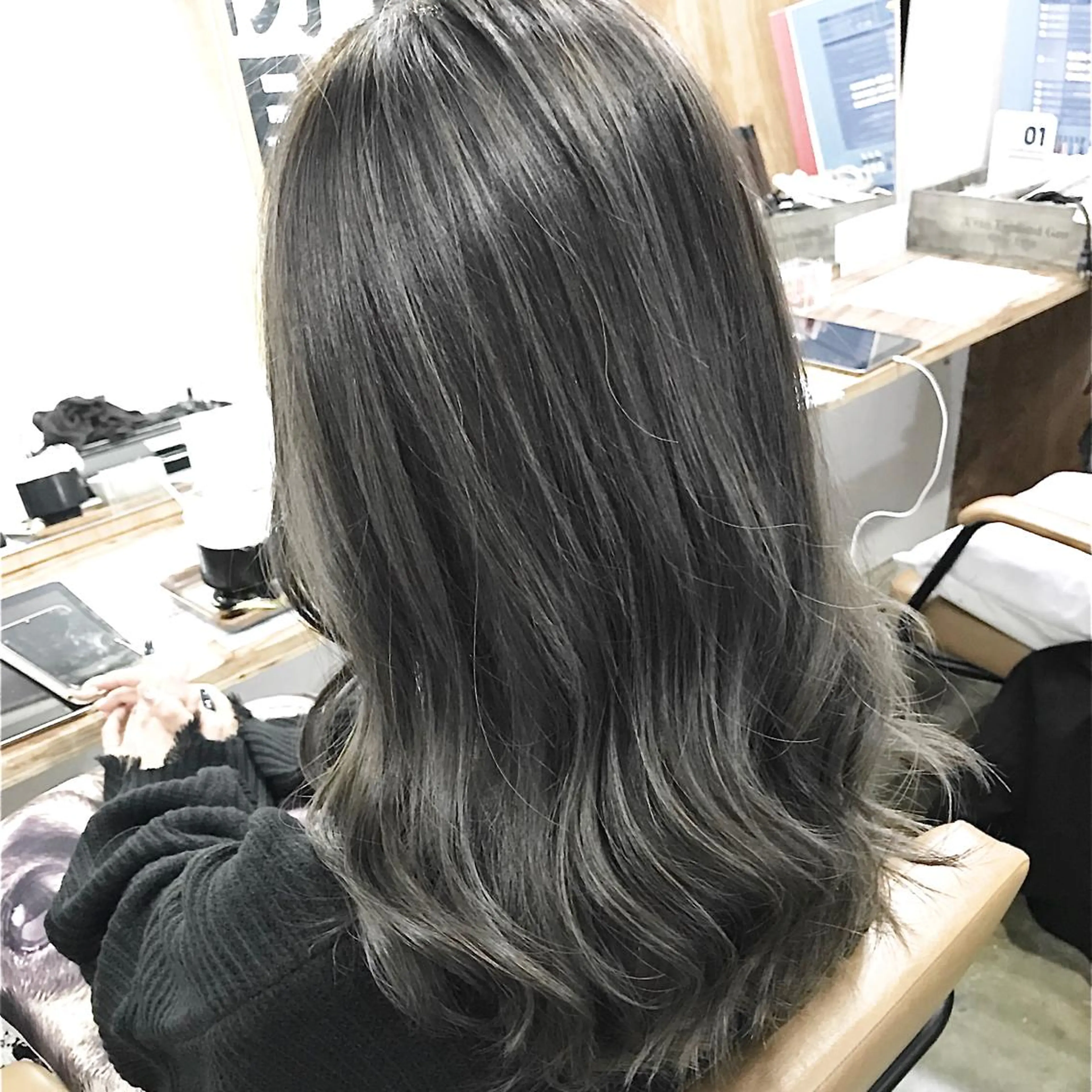 セミロング カラー ヘアカラー トリートメント 💎髪質改善💎 デザイナーshinのヘアスタイル