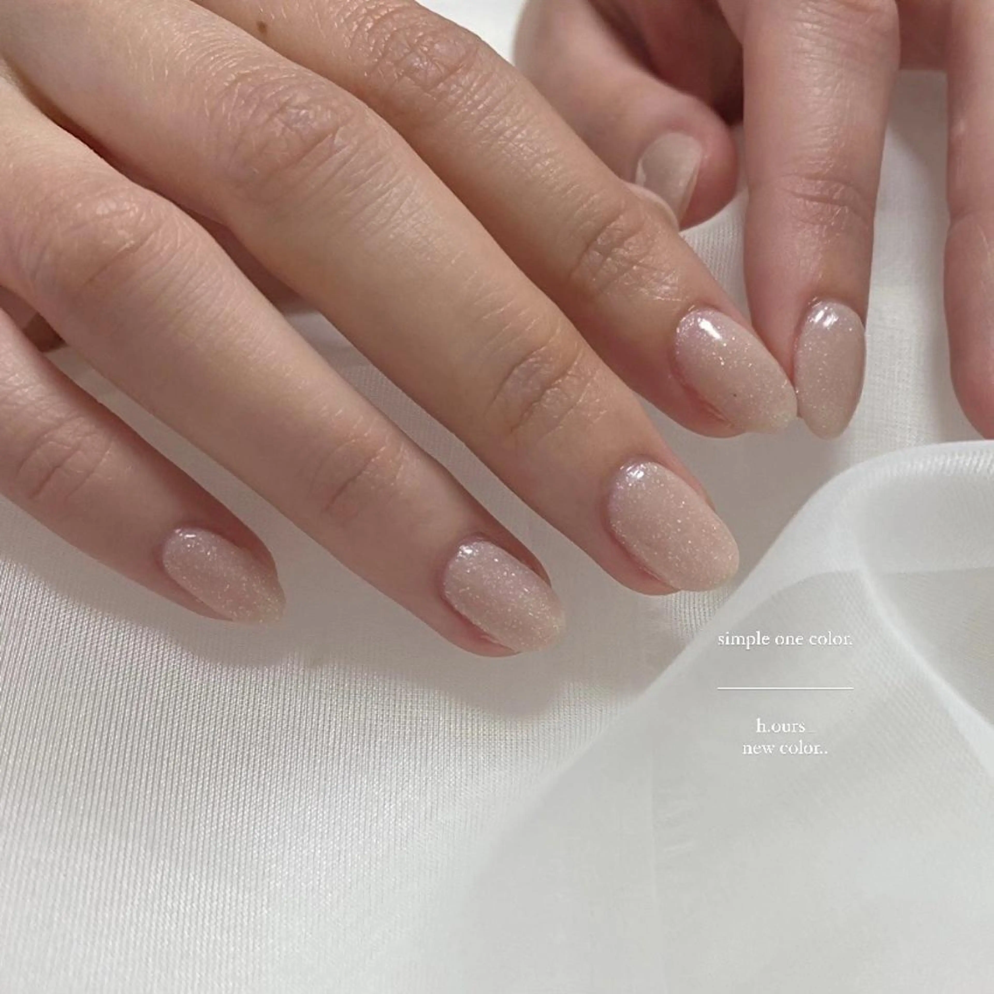 ネイル オフィスネイル ワンカラーネイル シンプルネイル h.ours _のネイルデザイン