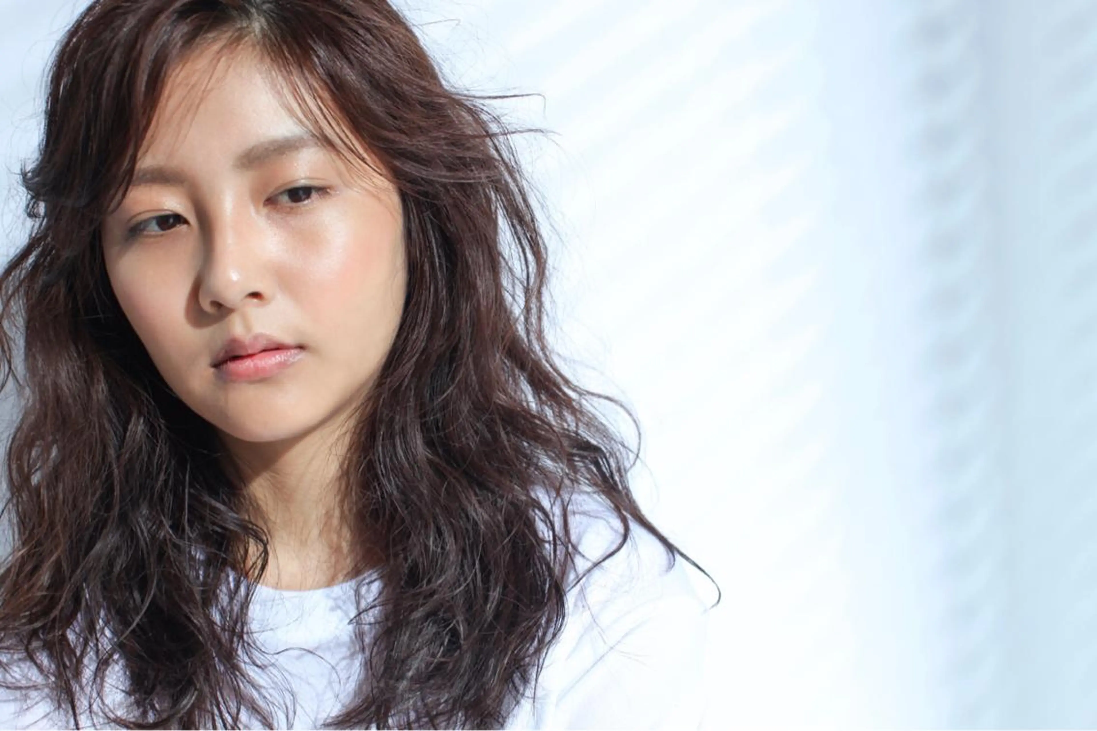 セミロング ツジガキ ユウスケのヘアスタイル