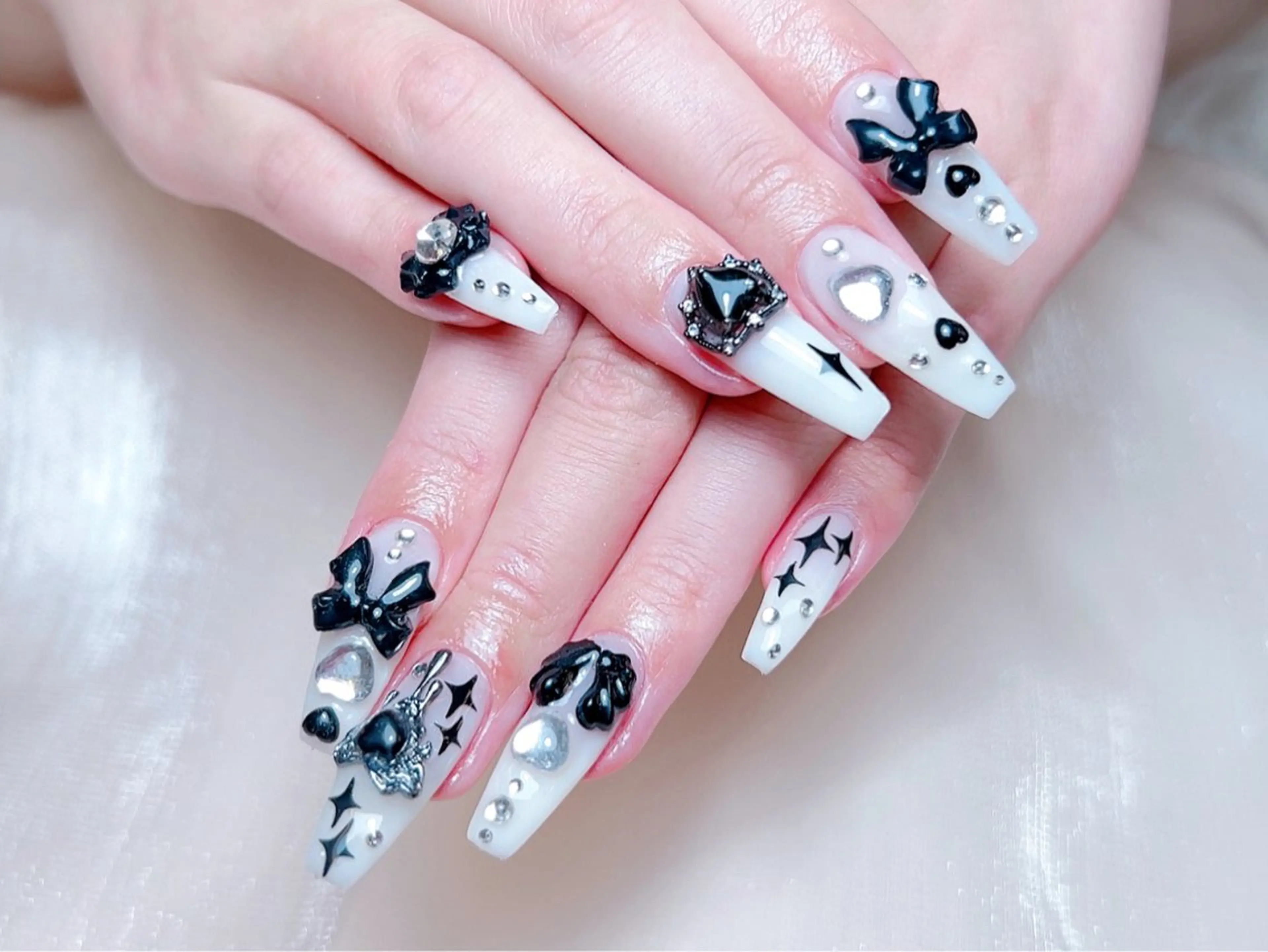 ネイル 🎀Ｍ nails✨ ビューティーのネイルデザイン