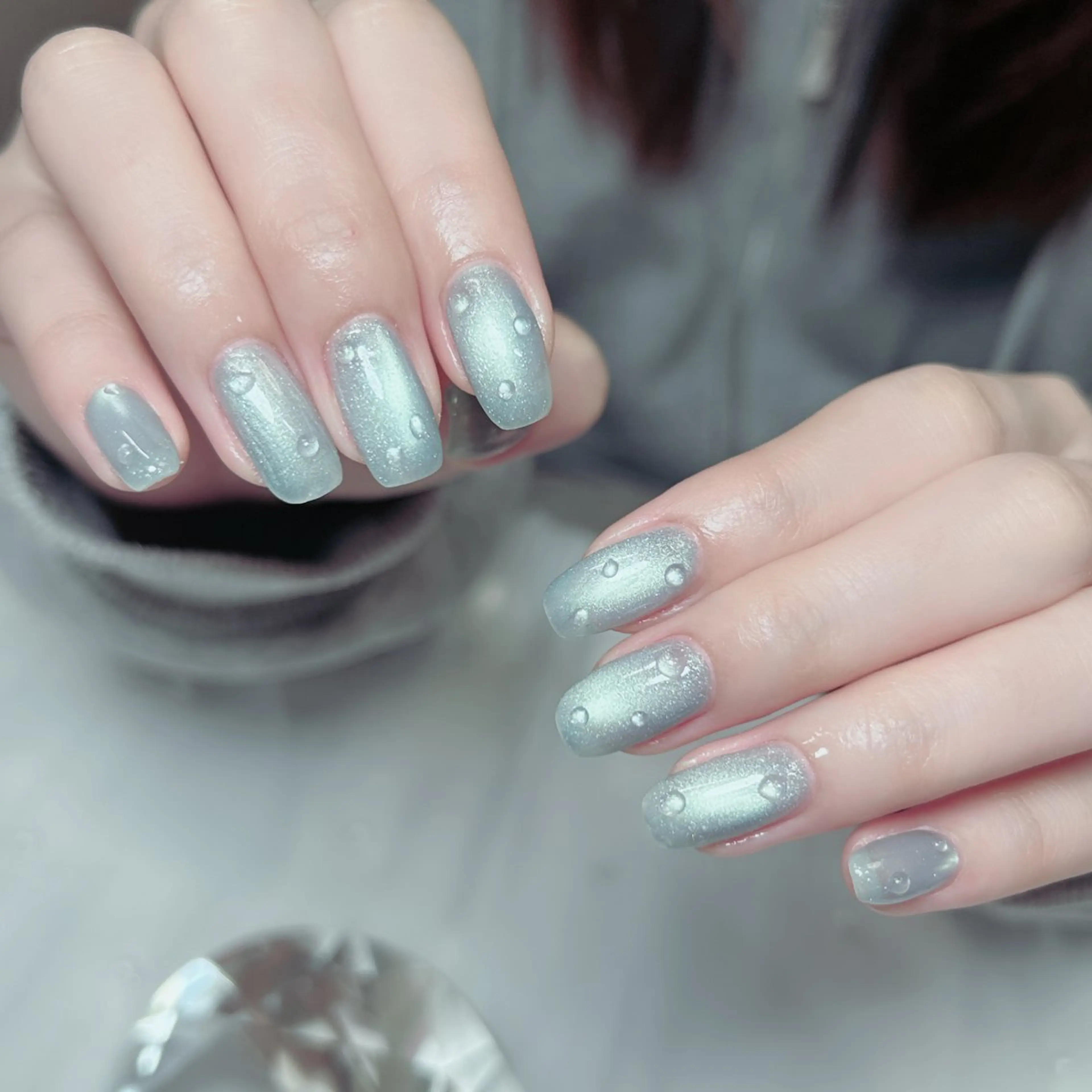 ネイル オーロラネイル フラワーネイル フレンチネイル キラキラネイル ラメ(グリッター) ハンドネイル Cute Tips nailのネイルデザイン