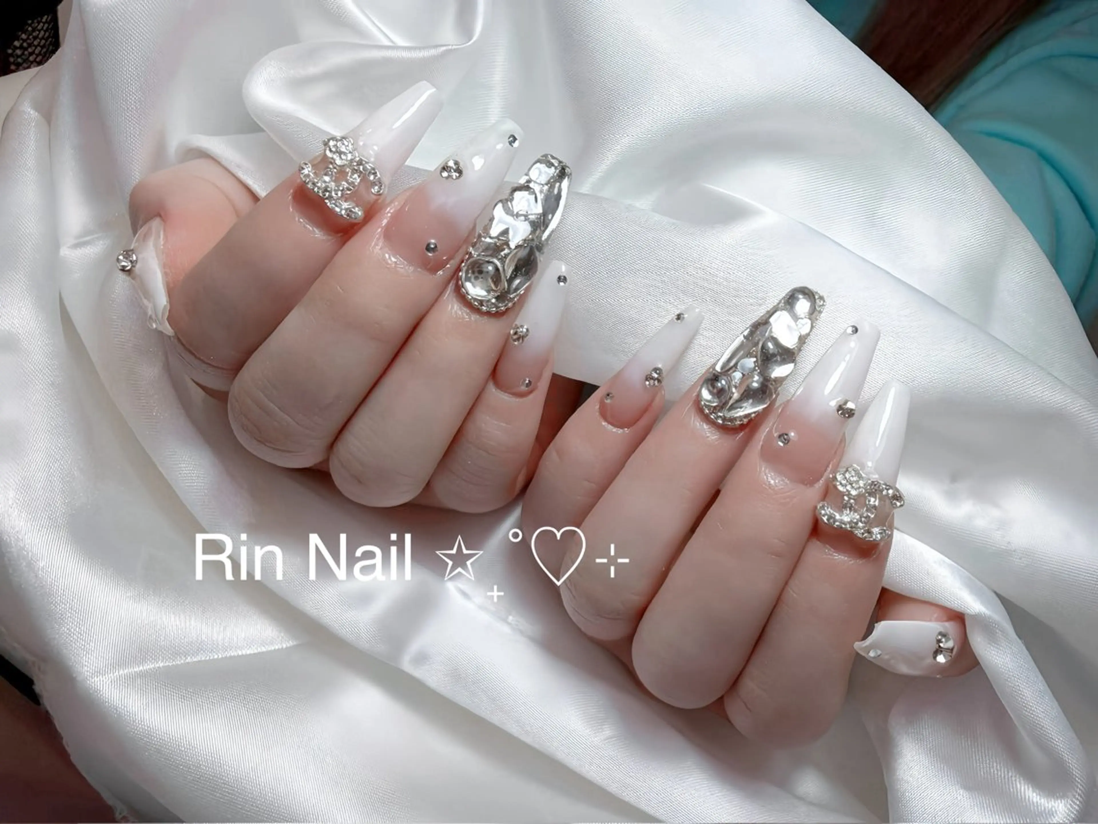 ネイル アートネイル 成人式 ロングネイル ニュアンスネイル スカルプネイル ハンドネイル Rin Nail 新大久保店のネイルデザイン
