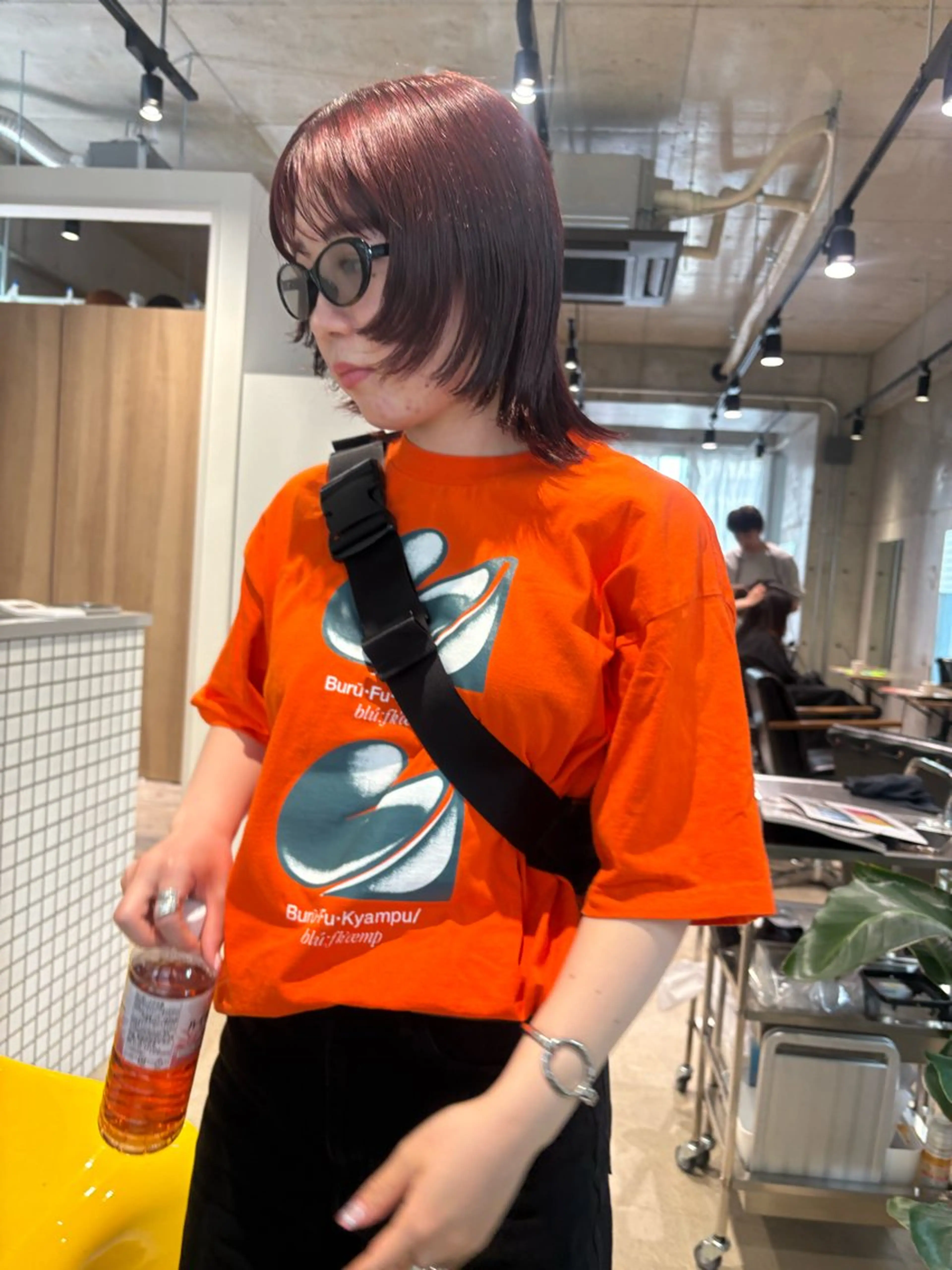 ミディアム 薄暮 マツイ　レンのヘアスタイル