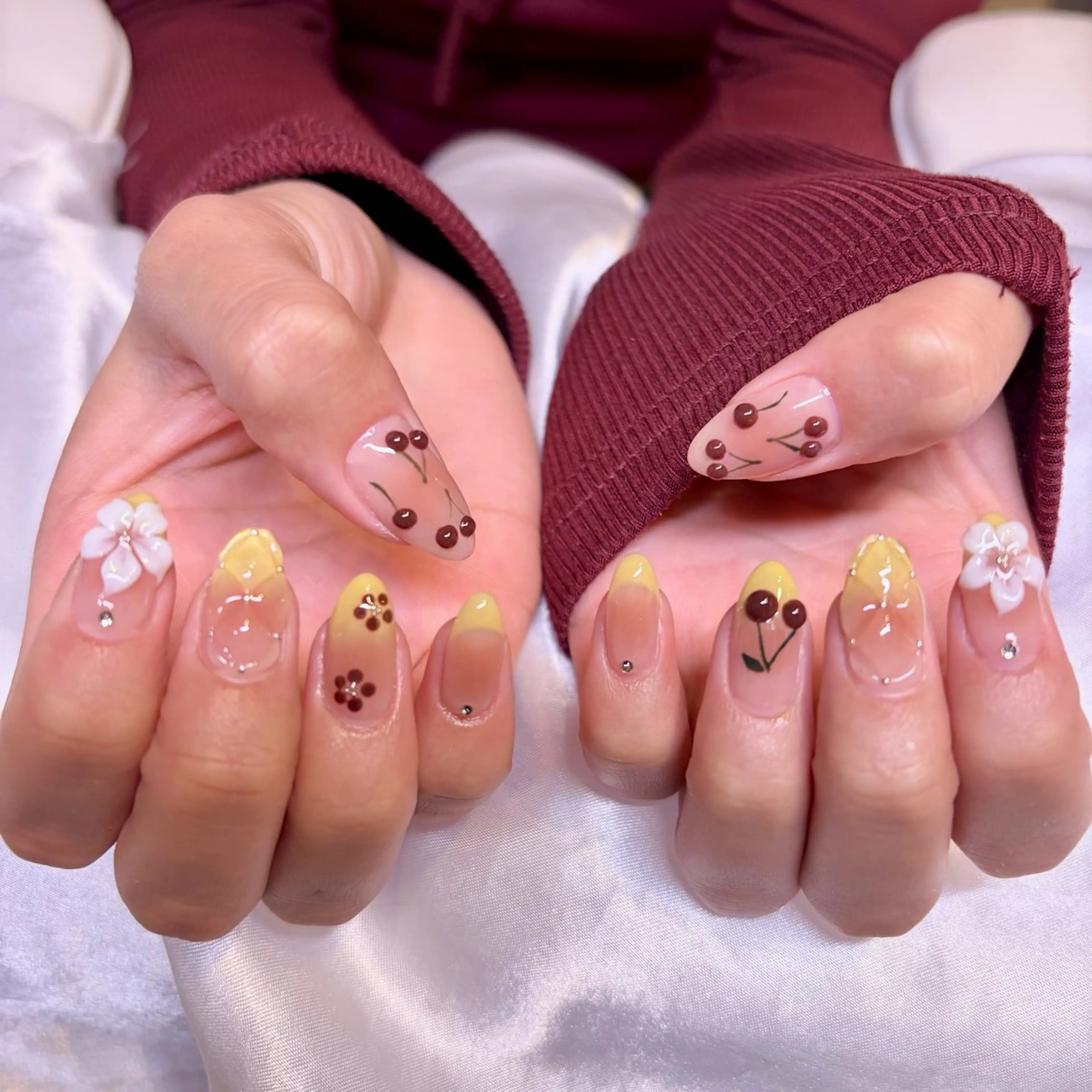 ネイル フラワーネイル ハンドネイル nail salon e'mu💐のネイルデザイン