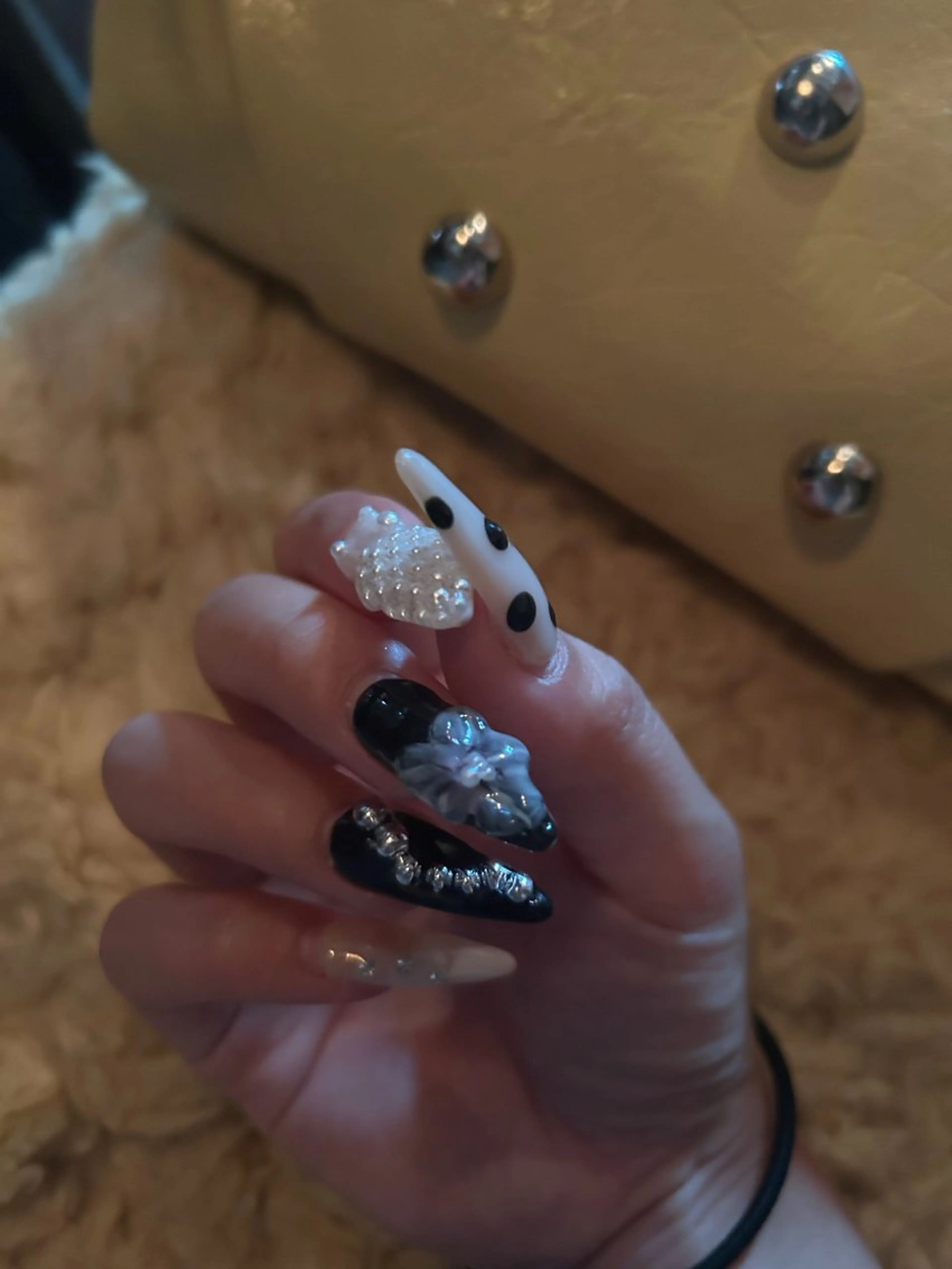 ネイル 透明感カラー✨🥣 /ミクのヘアスタイル