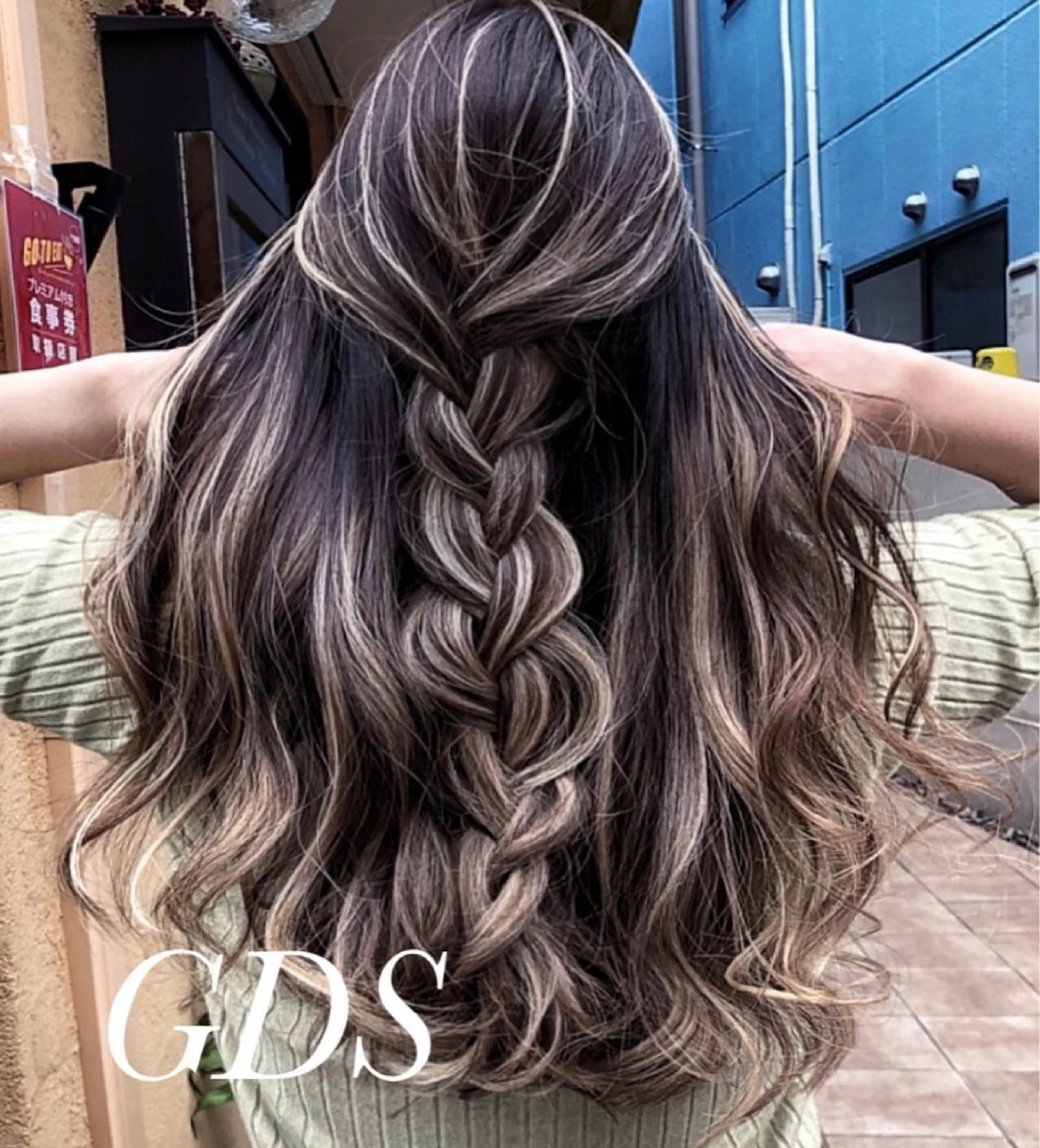 ロング ハイライト ヘアカラー 韓国風　🌈 NAOTOのヘアスタイル