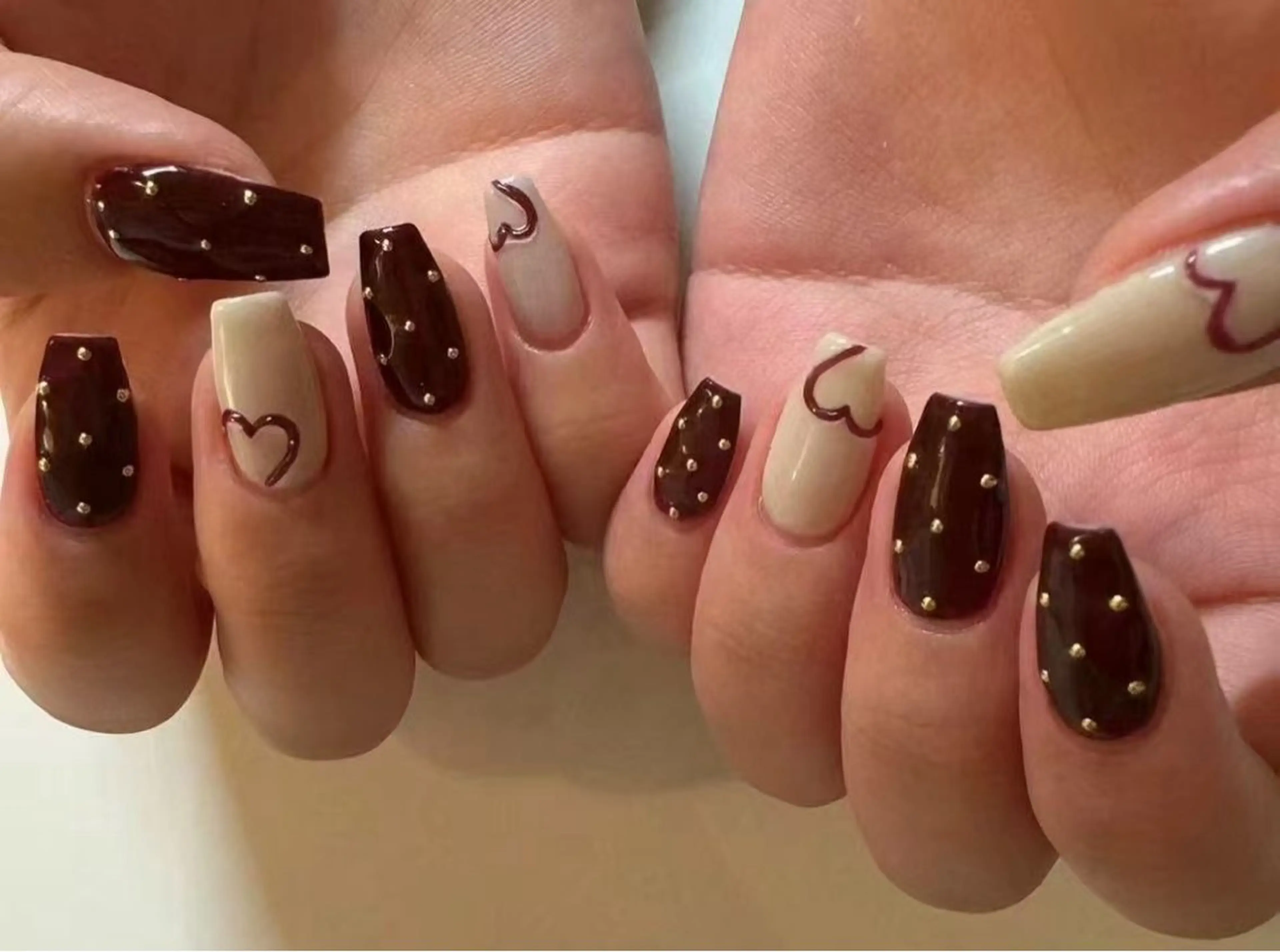 ネイル オーロラネイル フラワーネイル フットネイル フレンチネイル ジェルネイル ハンドネイル BabyYouMi nailのネイルデザイン