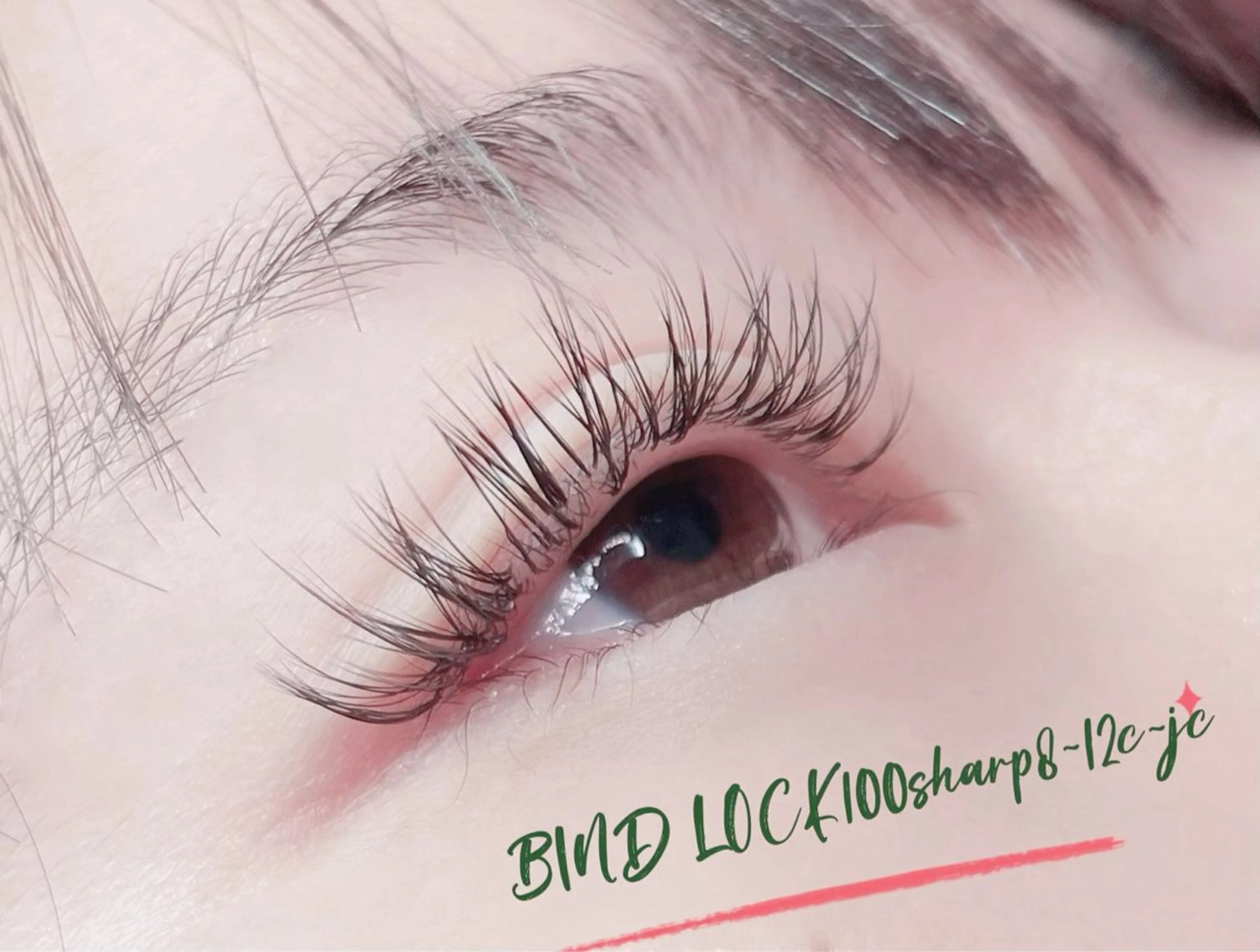 マツエク・マツパ バインドロック 目尻長め マツエク 若松 絵美のマツエク・マツパデザイン