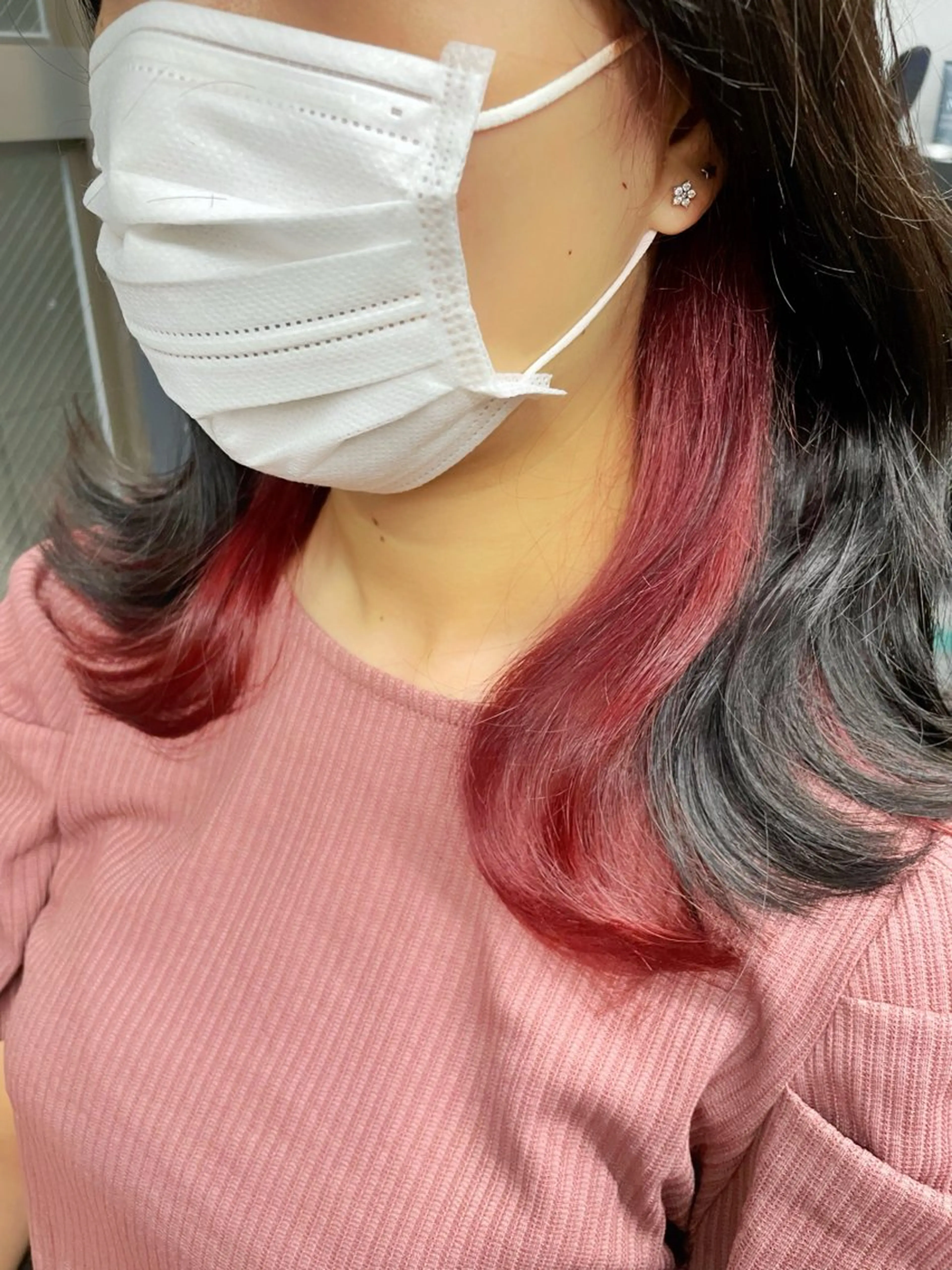 ミディアム 冨田 果歩のヘアスタイル