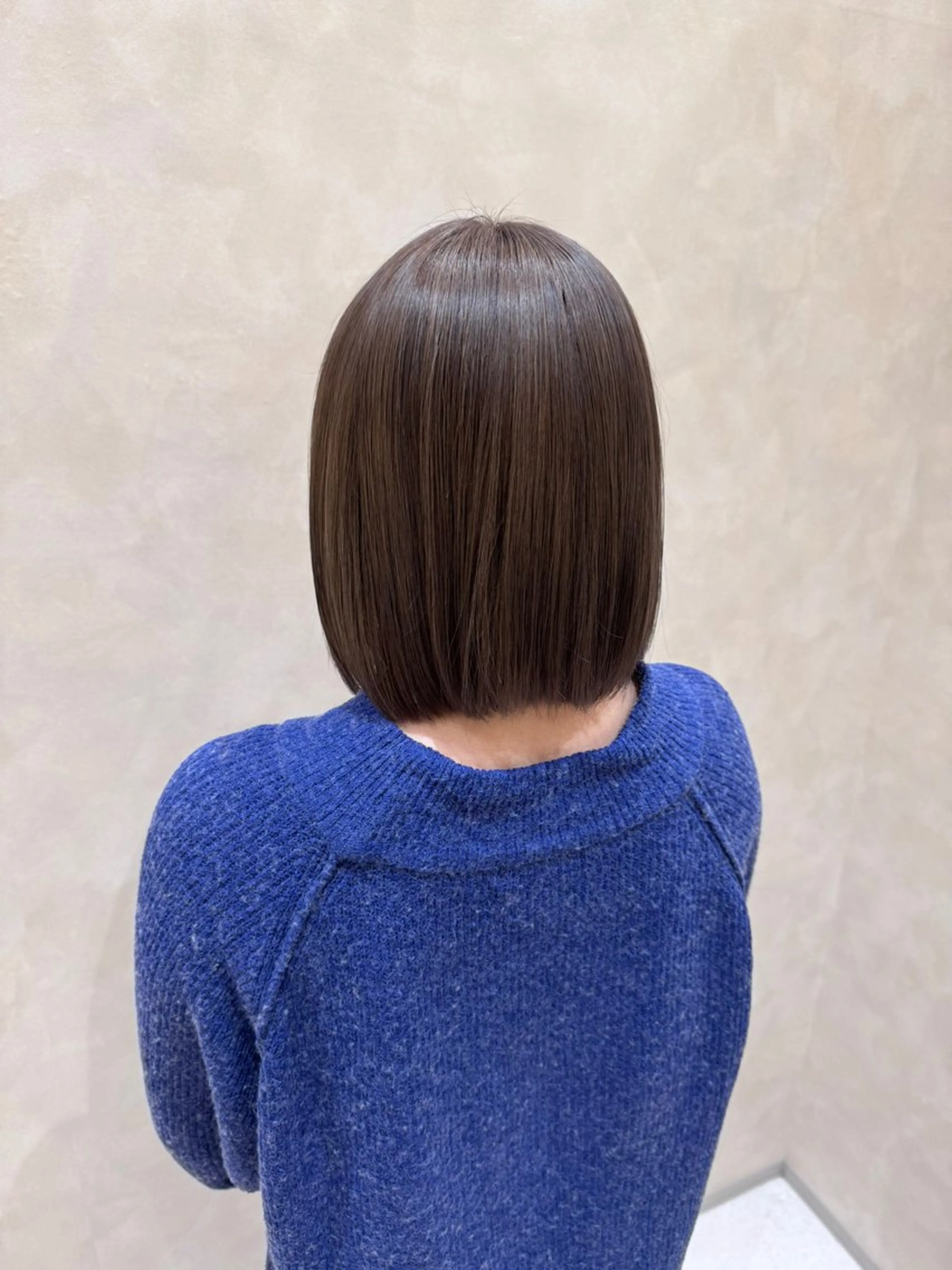 ミディアム ボブ カット ヘアカラー トリートメント 酸性ストレート 青木優磨のヘアスタイル