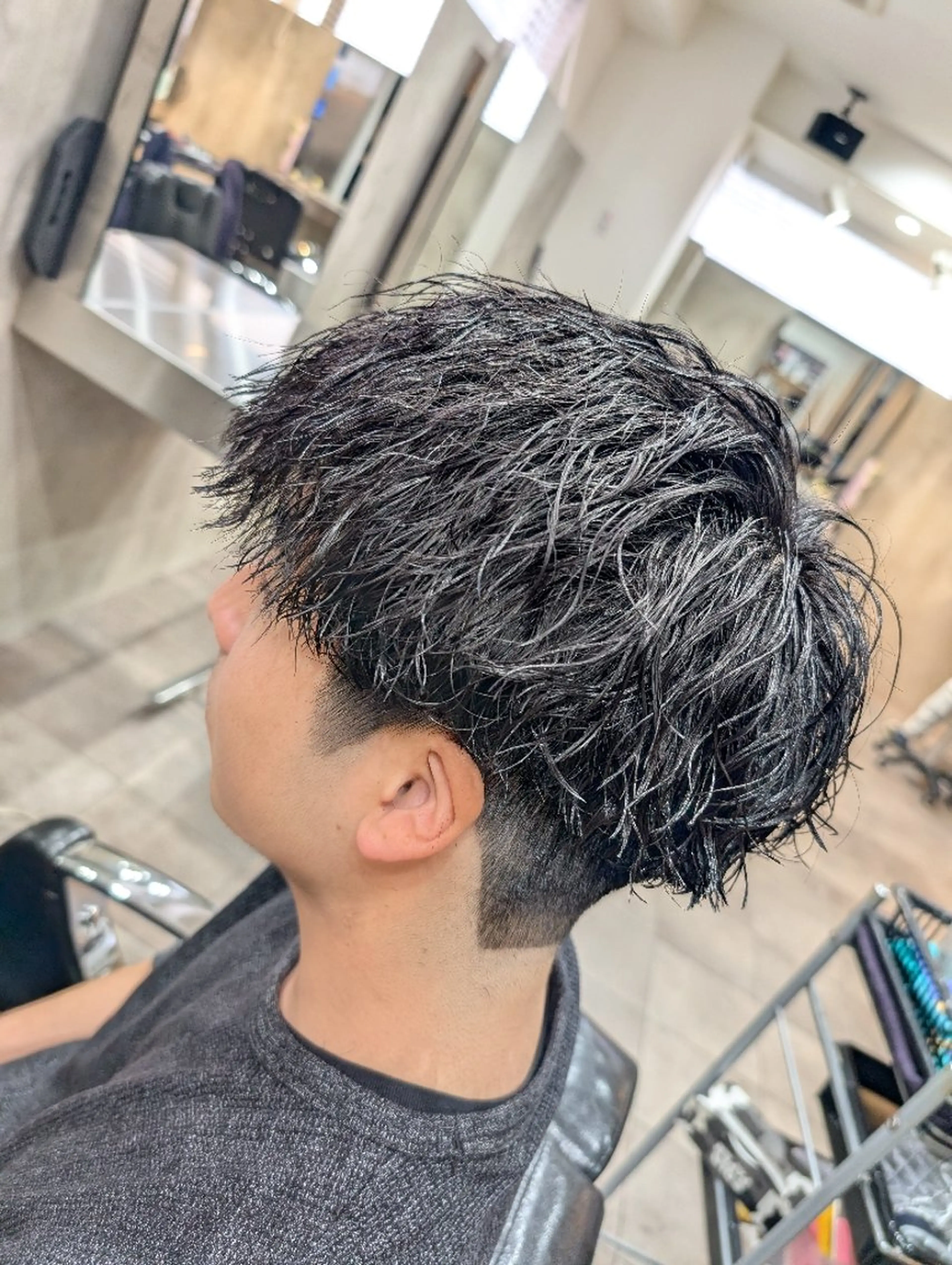 ミディアム パーマ メンズ カット パーマ QOL円山 YUTOのヘアスタイル