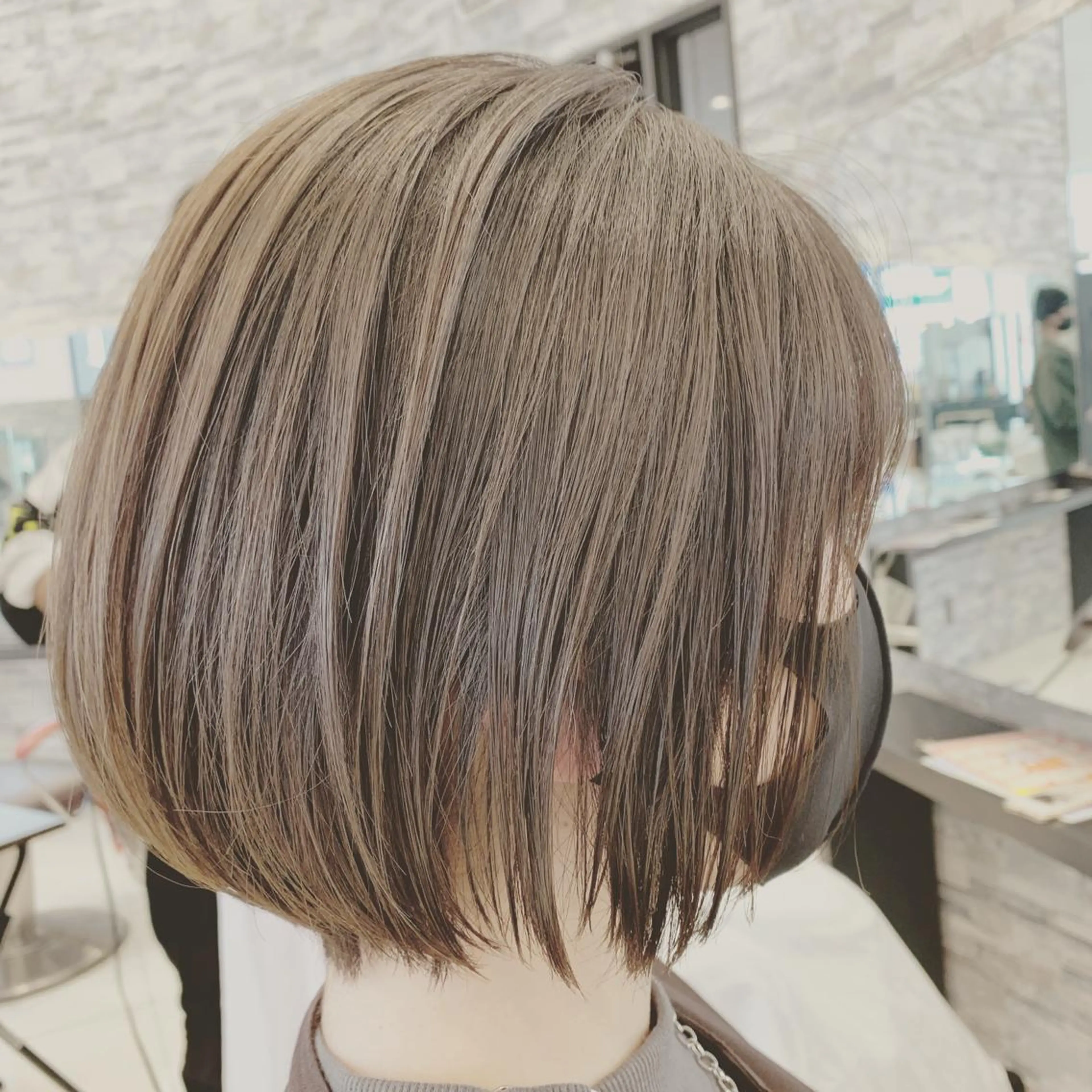 ショート ショートボブ ボブ ショートヘア ヘアカラー hairin forest所属・タカハシ ヨシヒトのヘアスタイル