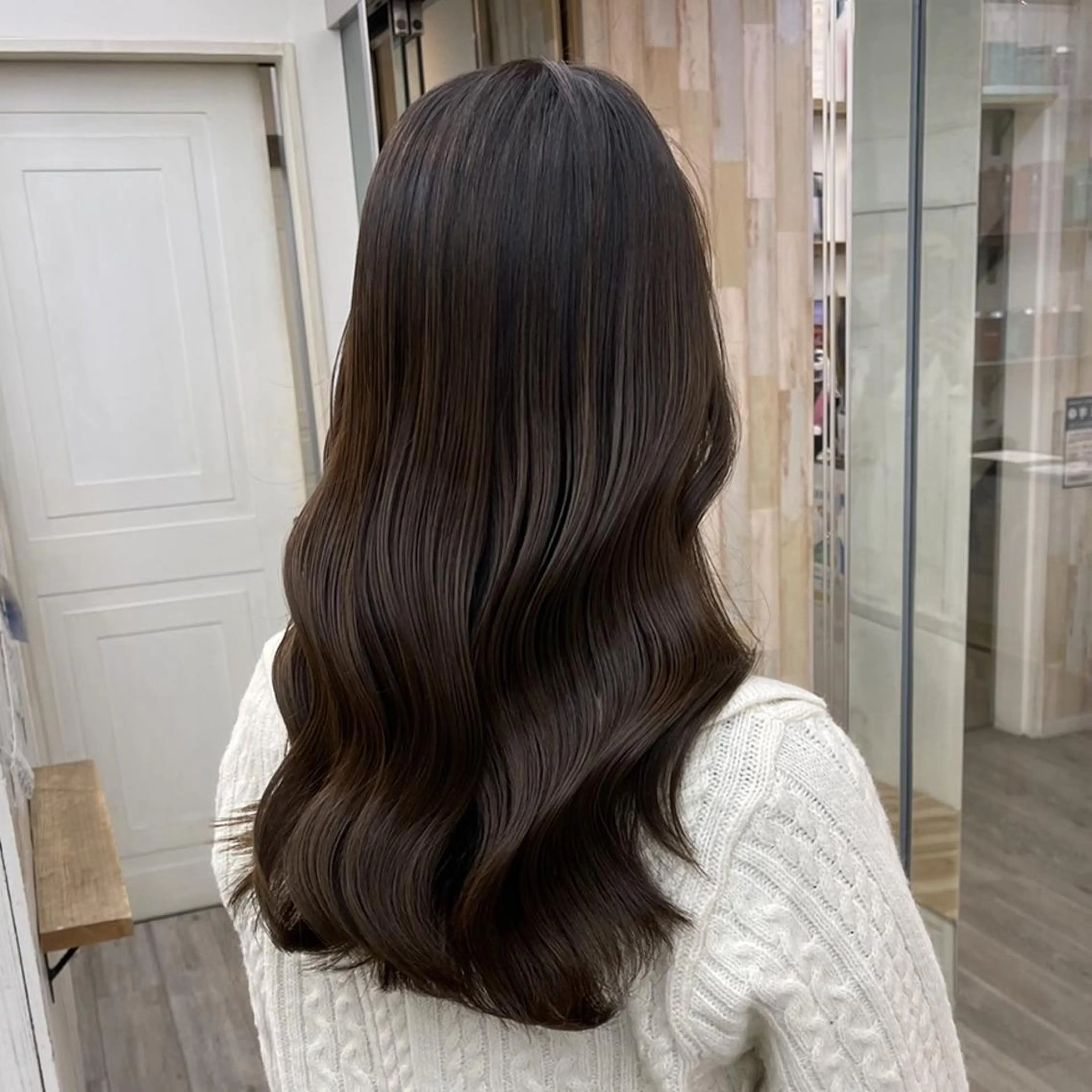 ロング カラー ヘアアレンジ 成人式 アディクシーカラー アッシュ バレイヤージュ ミストバング カット ヘアカラー トリートメント N° anfeel 渋谷🪞🫧のヘアスタイル