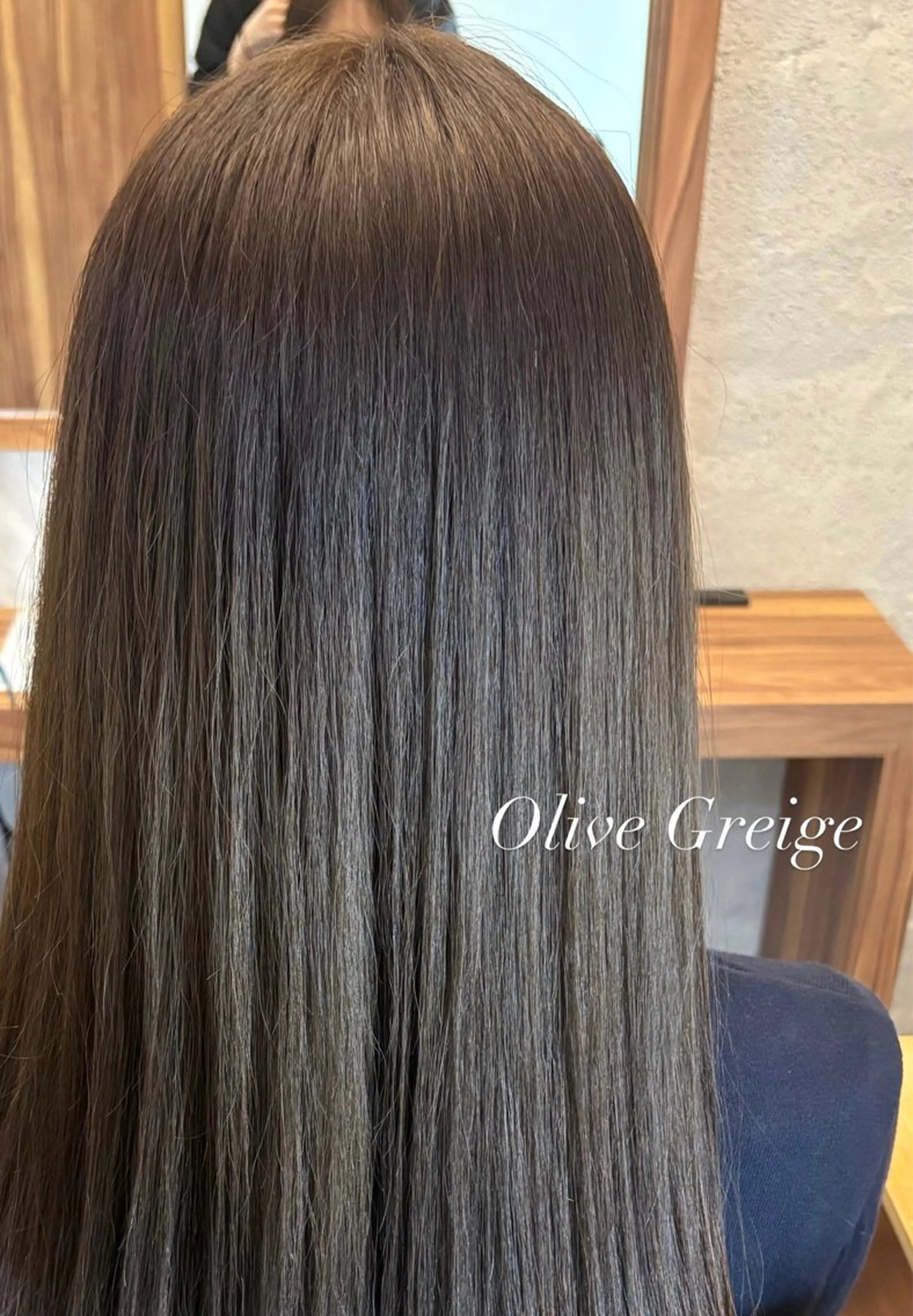 ファッションカラー(ブリーチなしワンカラー)、グレーカラーの写真