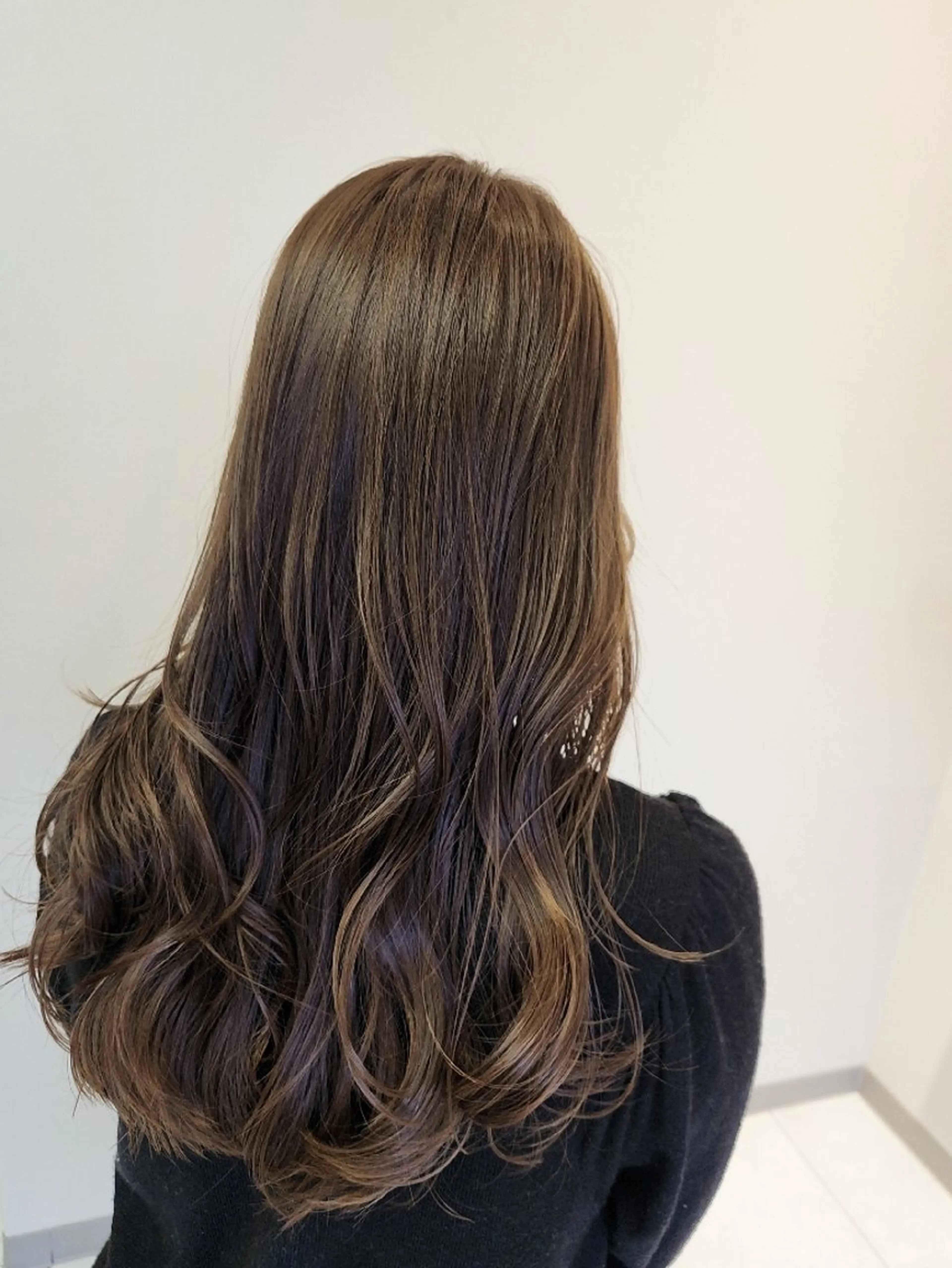 ロング カット ヘアカラー トリートメント Era Hatsuneのヘアスタイル