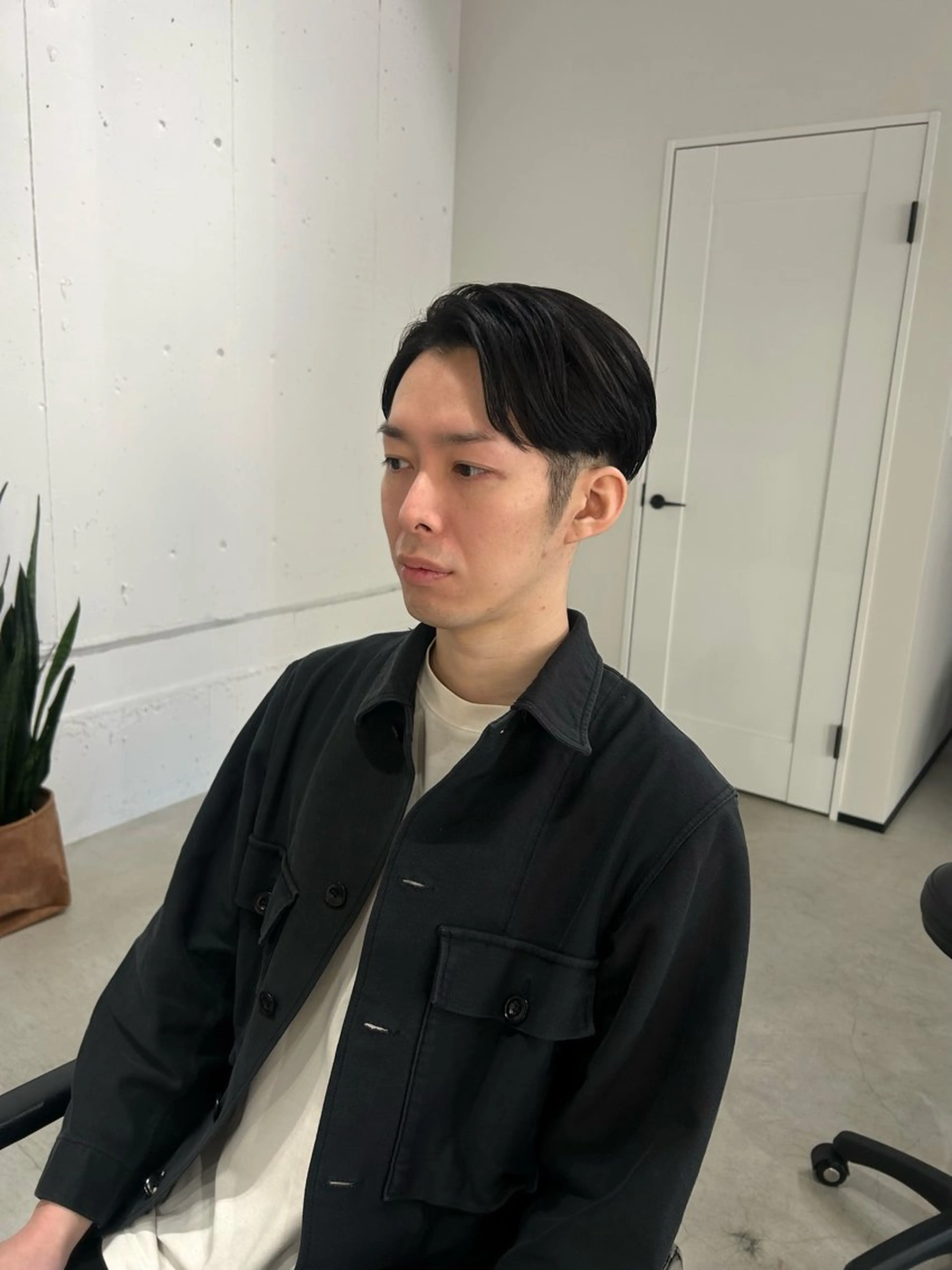 ショート メンズ 刈り上げ かきあげバング Nece所属・鈴木 よつはのヘアスタイル