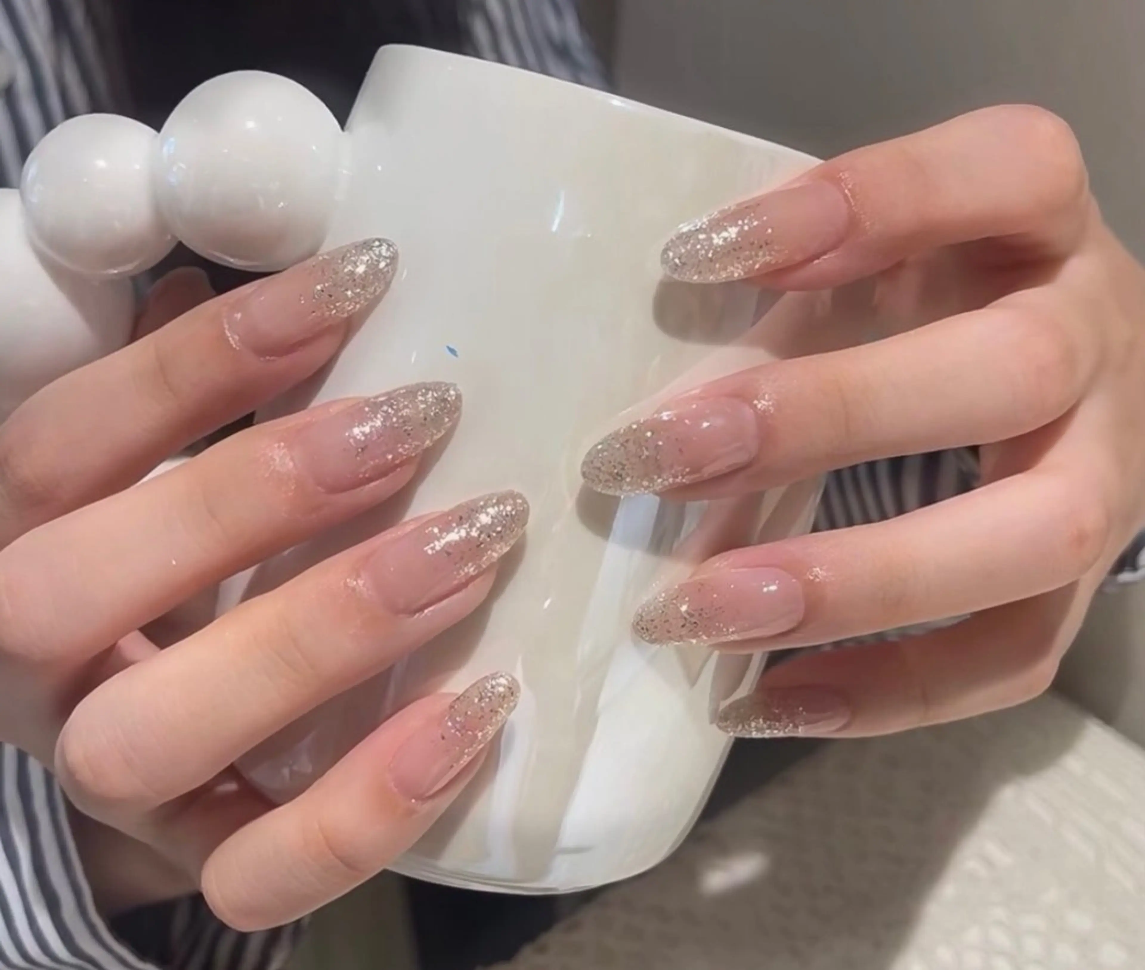 カラー ハンドネイル エリ🫧 nail池袋東口のネイルデザイン