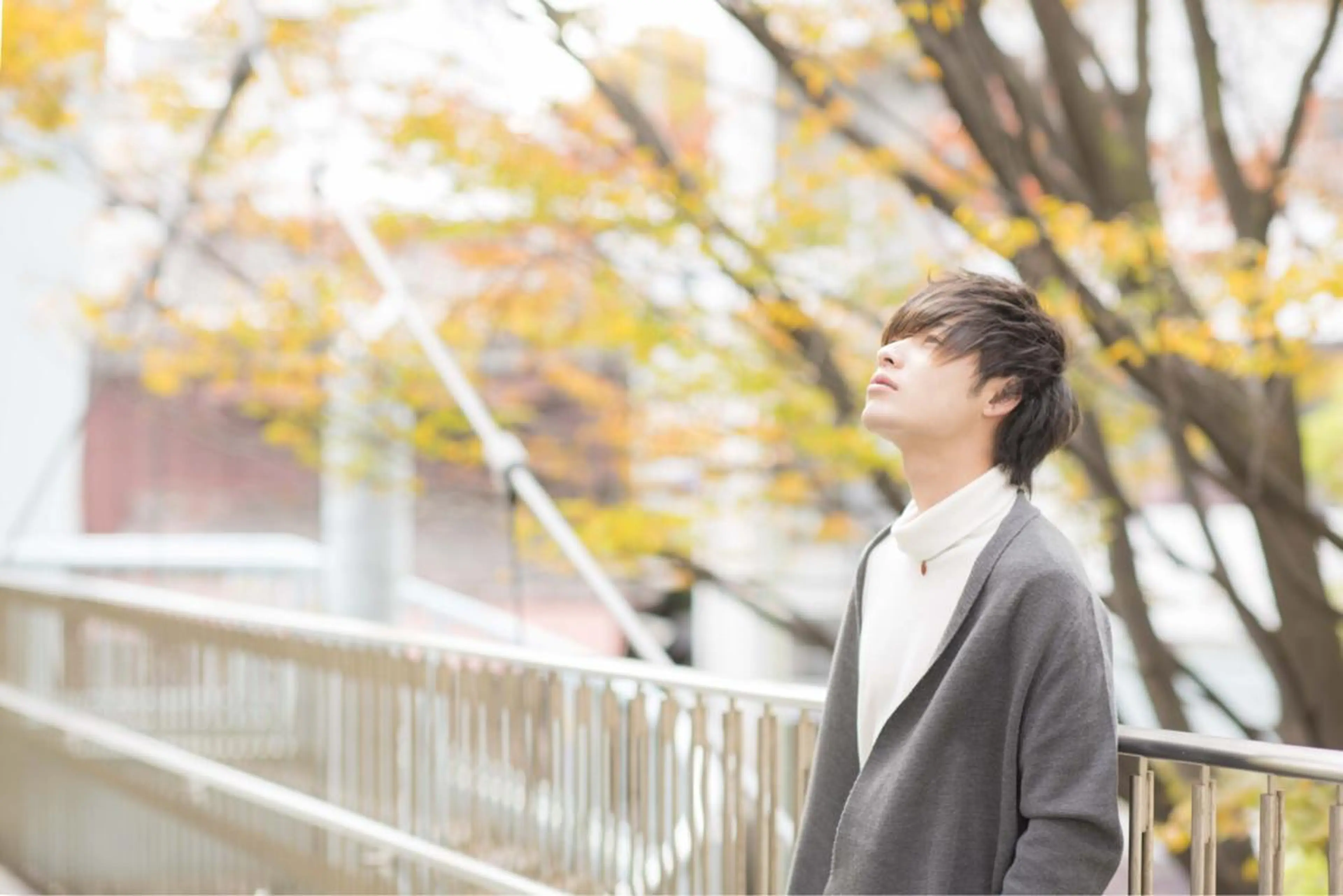 メンズ ✨デザインカラー✨ ハイトーン　森貴章のヘアスタイル