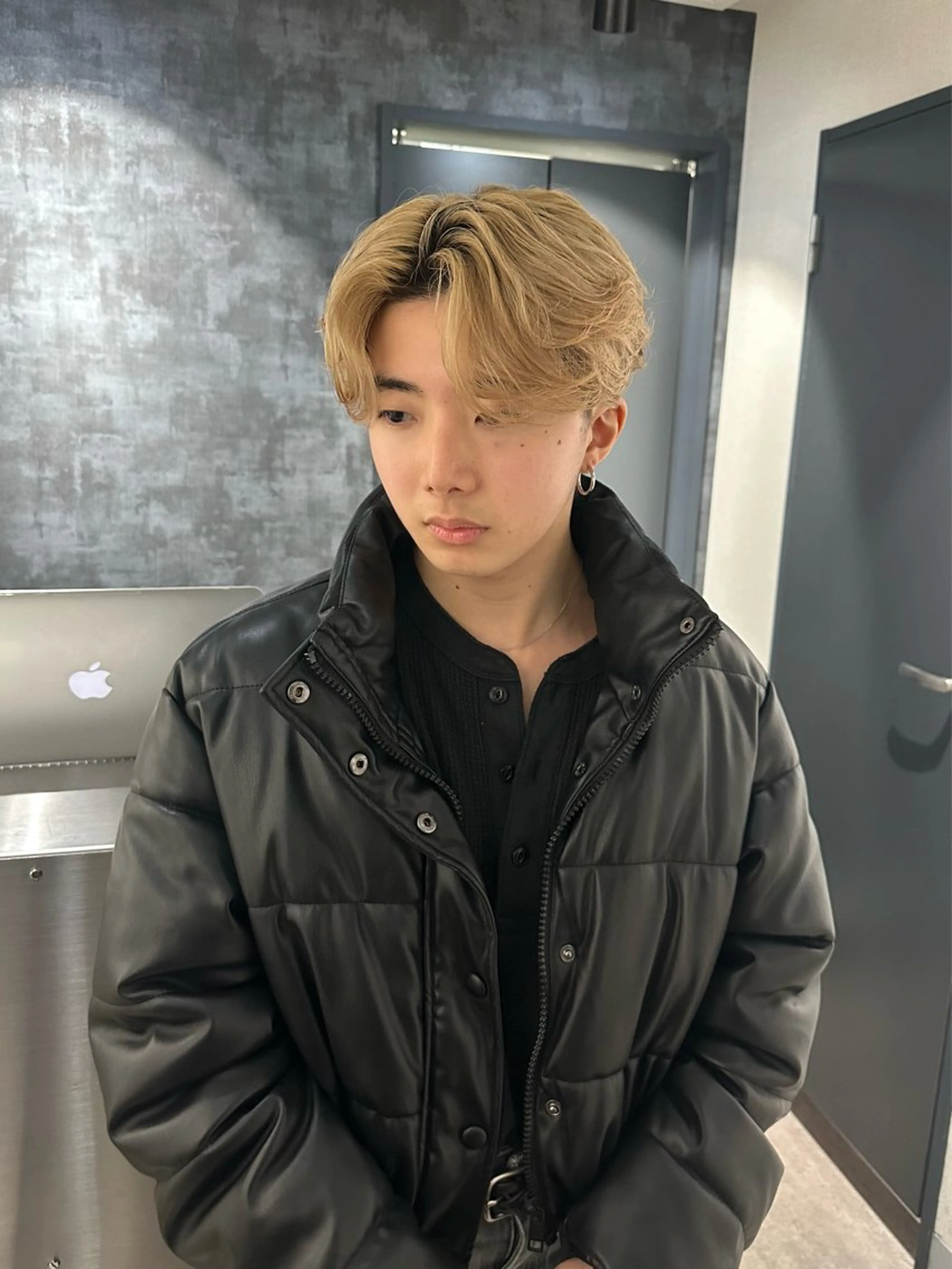 ミディアム カラー メンズ カット ヘアカラー トリートメント SALOWIN 原宿 iori所属・💈原宿指名No.1 センターパート💈のヘアスタイル