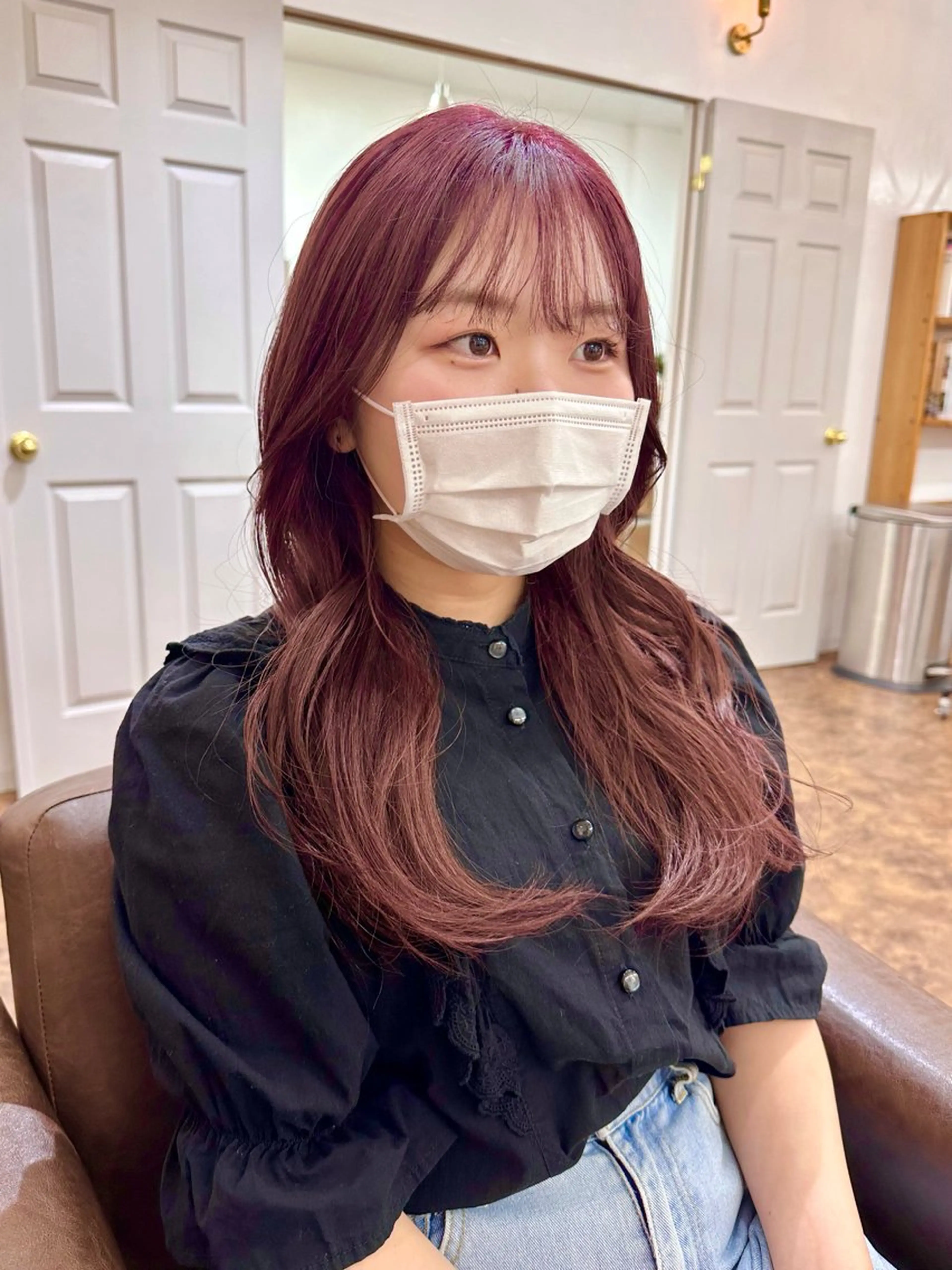 ロング カラー ブリーチ ブラウンカラー ヘアカラー トリートメント Loire SYURIのヘアスタイル