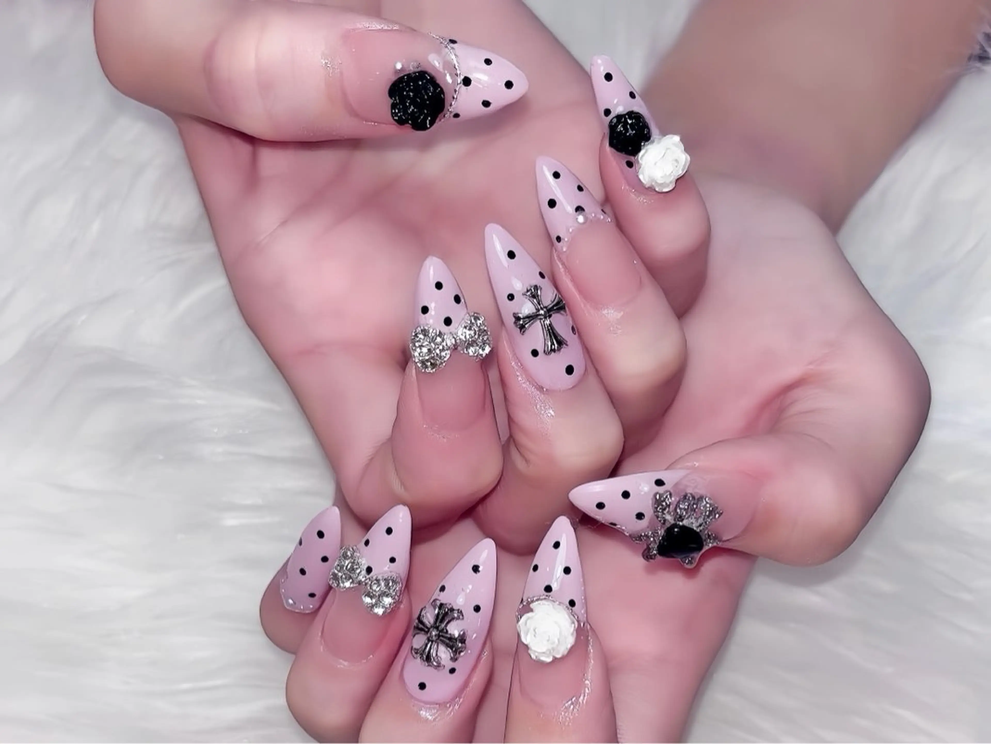 ネイル アートネイル フレンチネイル ジェルネイル 韓国ネイル ミラーネイル Rin Nail 新大久保店のネイルデザイン