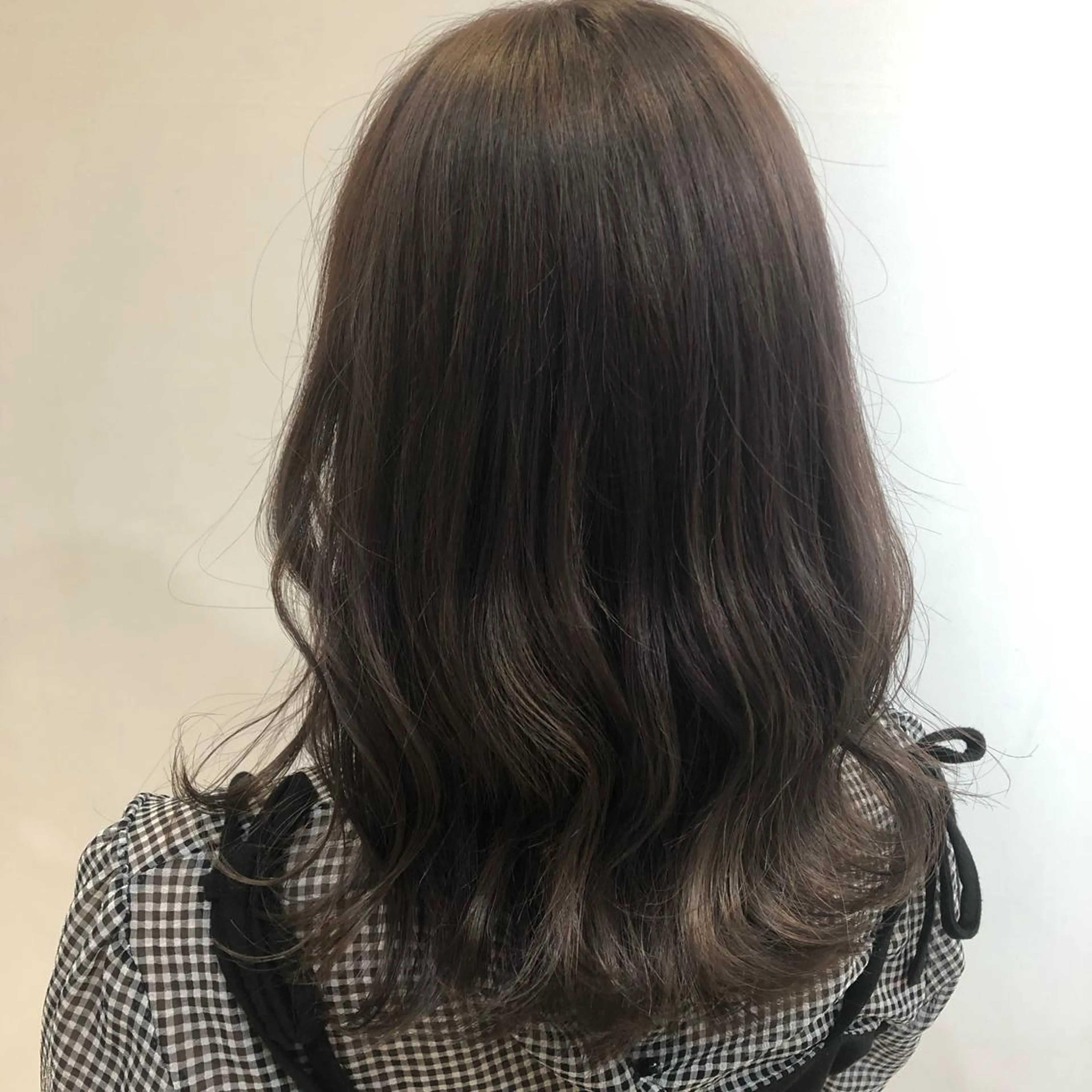 セミロング しもかわ かほのヘアスタイル