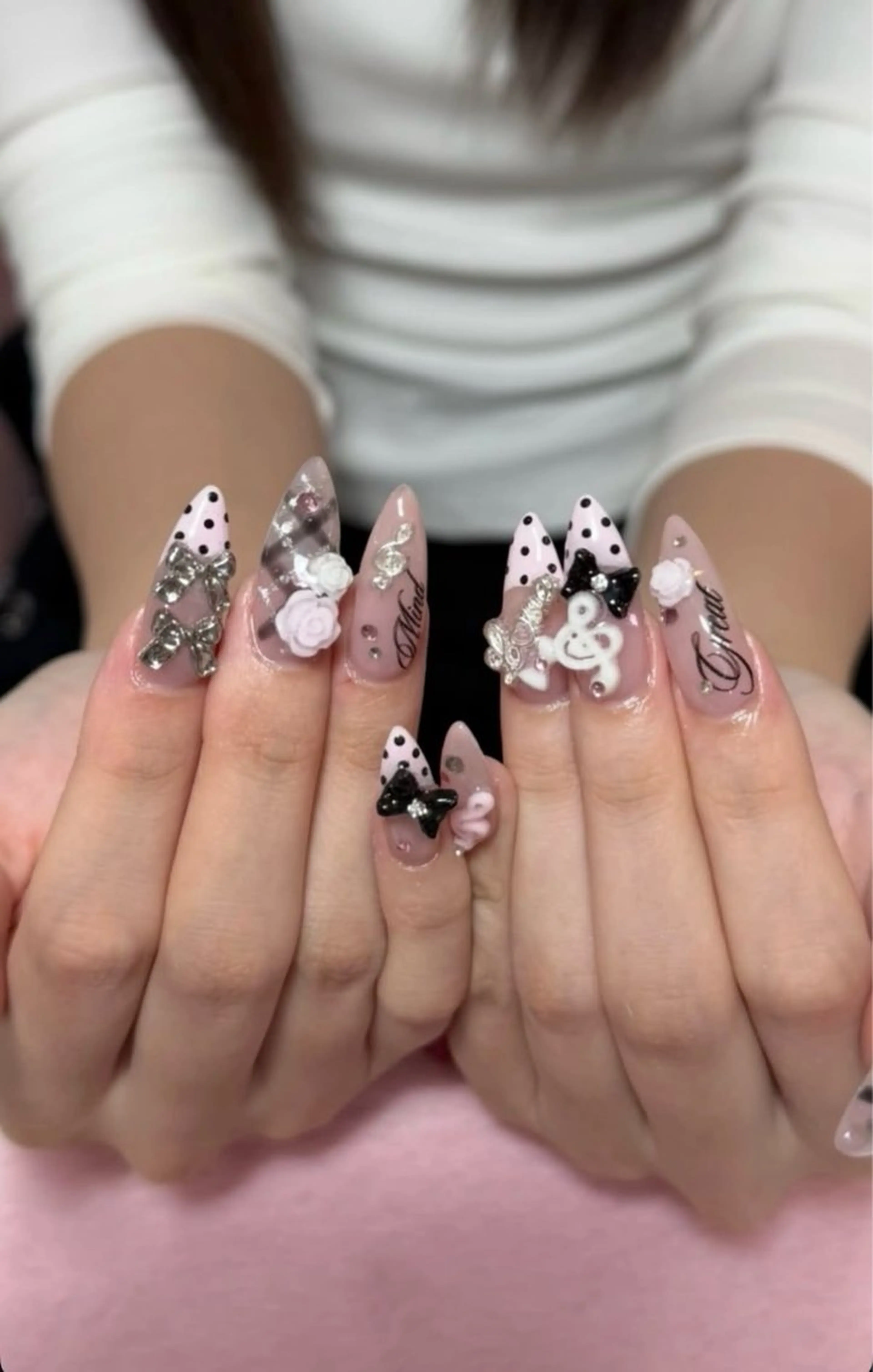ネイル フットネイル フレンチネイル 韓国ネイル マグネットネイル ニュアンスネイル Hina KawaiiNailのネイルデザイン