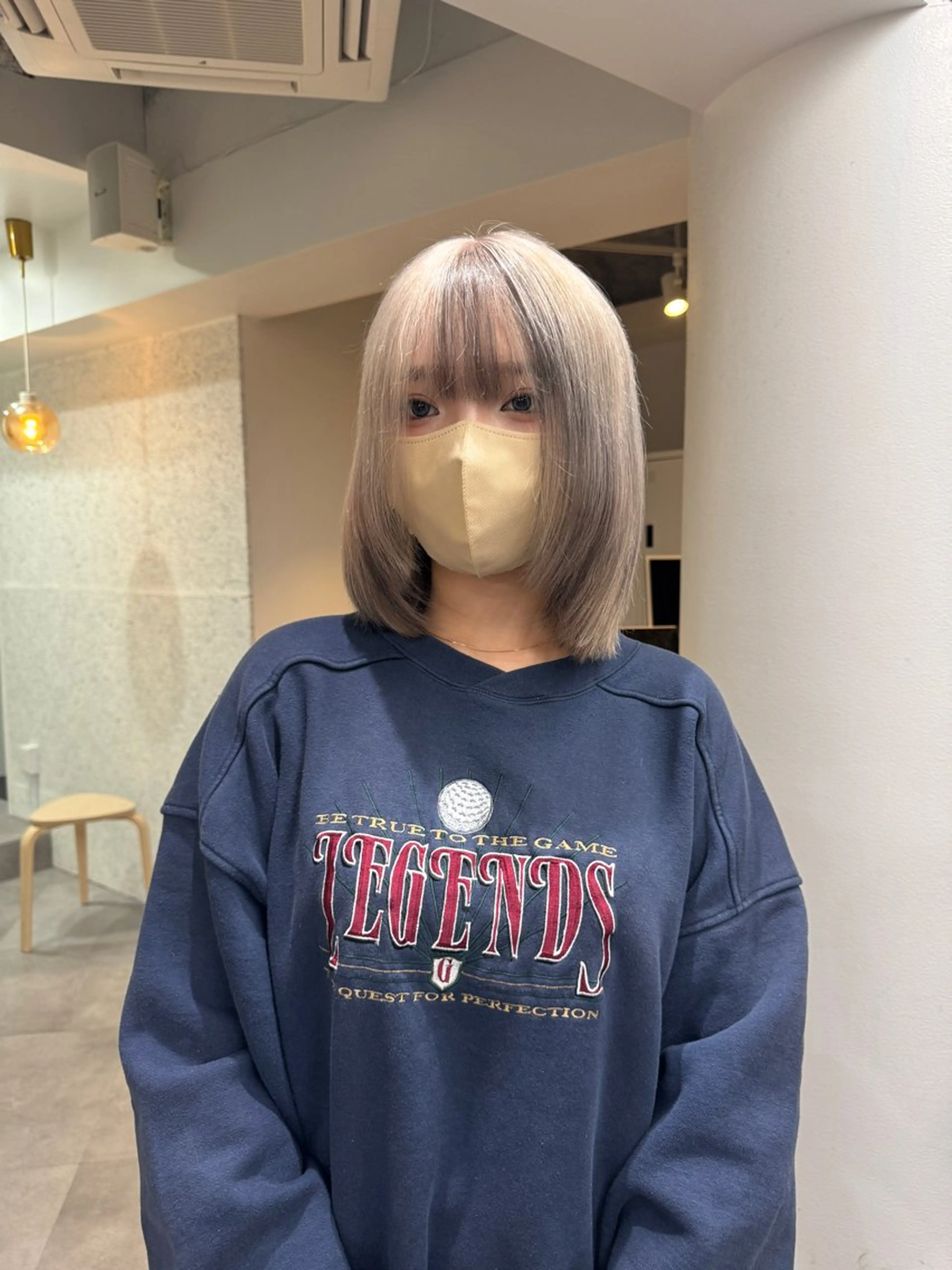 ミディアム カラー 切りっぱなしボブ レイヤー/縮毛矯正のヘアスタイル