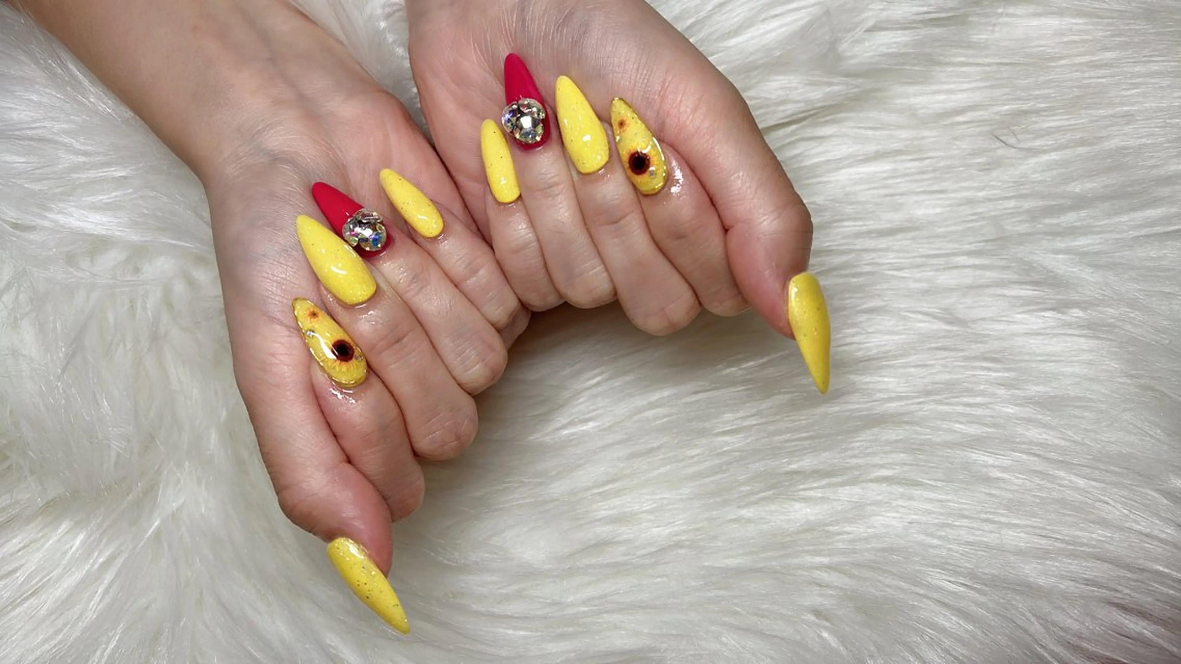 ミディアム ネイル 《LB》ラブリエ Nail&eyeのマツエク・マツパデザイン