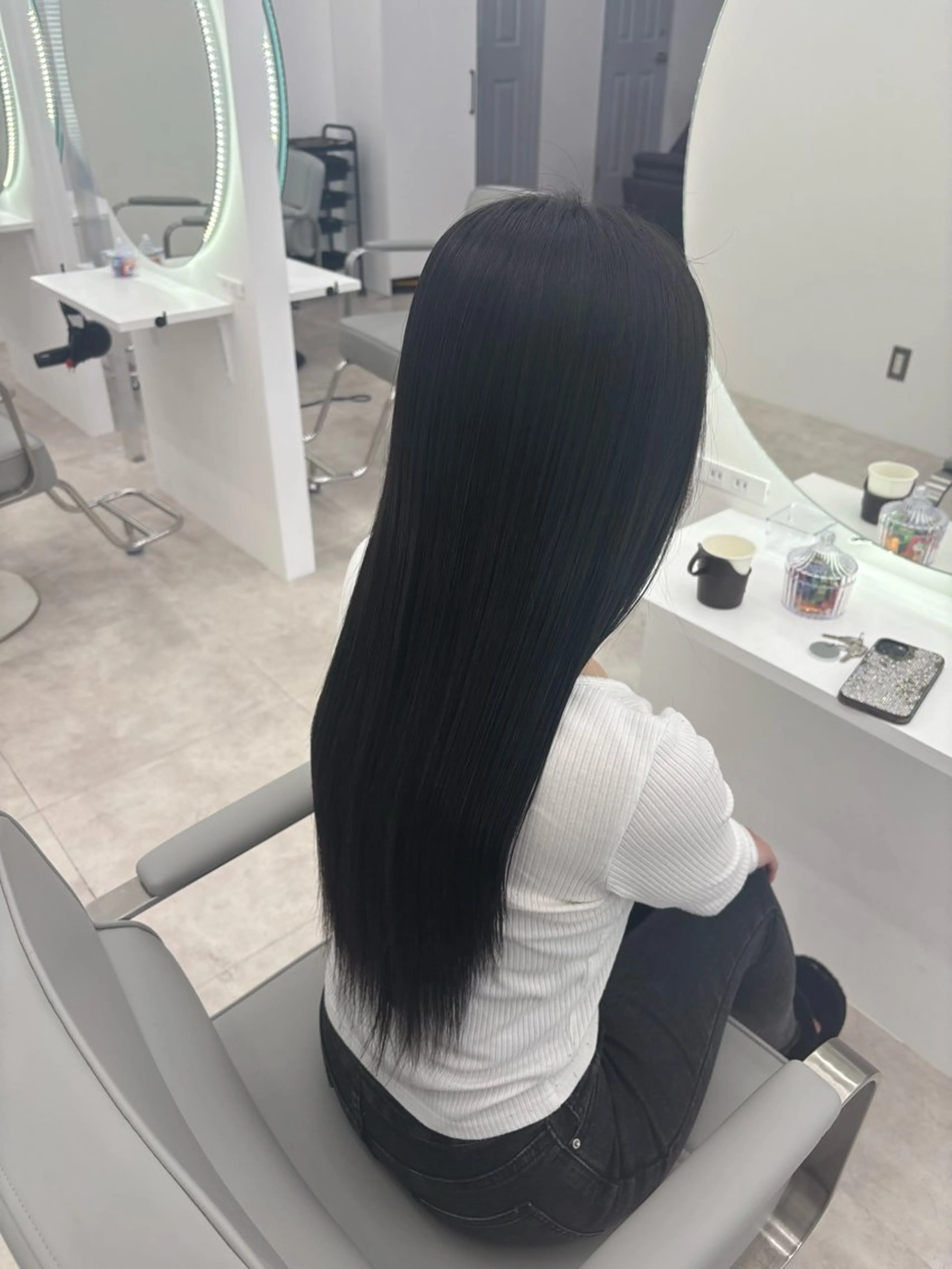 ロング カラー 佐藤 琳のヘアスタイル