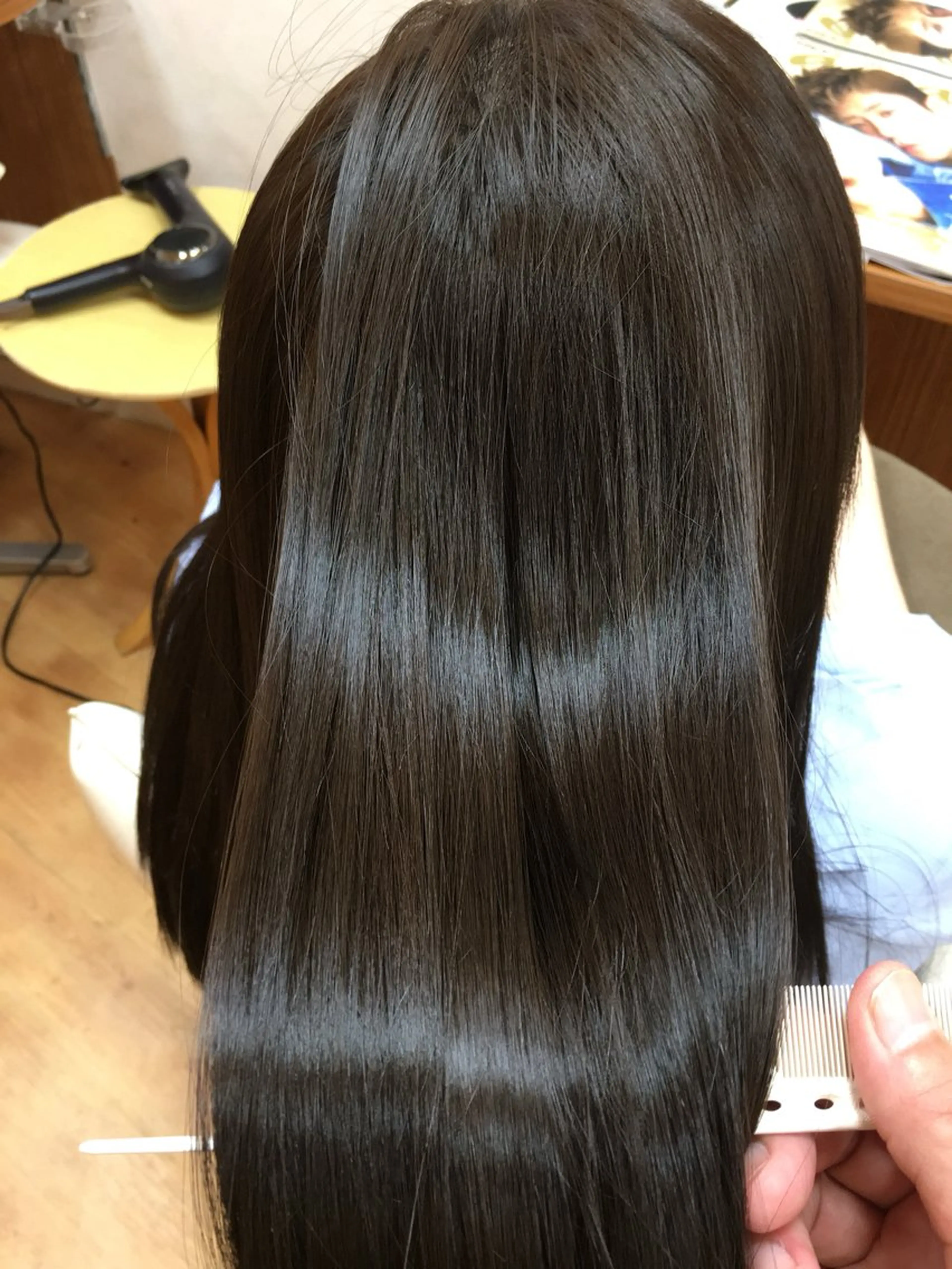 ロング トリートメント 湯浅　貴子 ナチュラルストレートのヘアスタイル