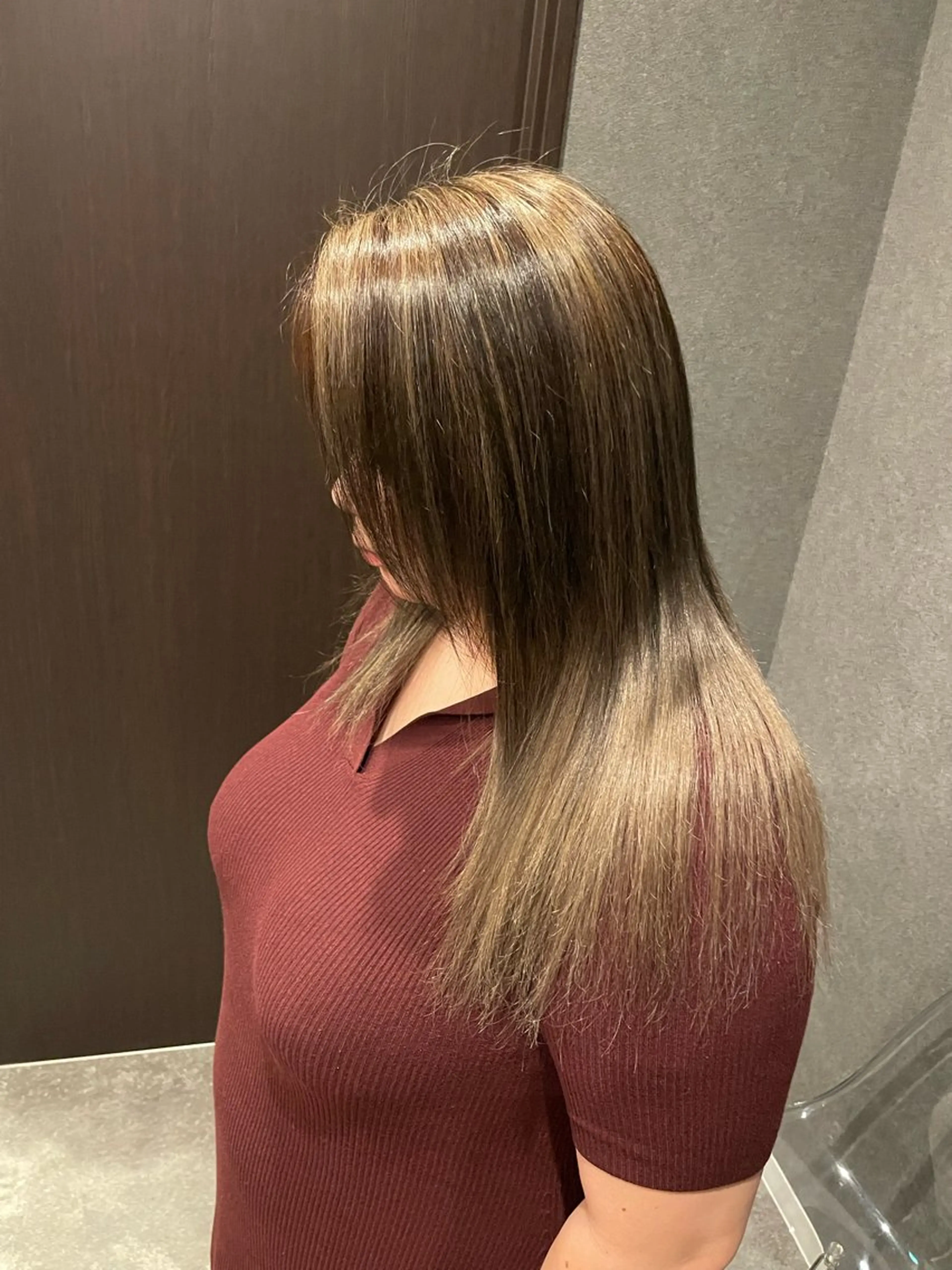 ロング ハイライト レイヤーカット トリートメント ヘアカラー トリートメント 宇野 颯太のヘアスタイル