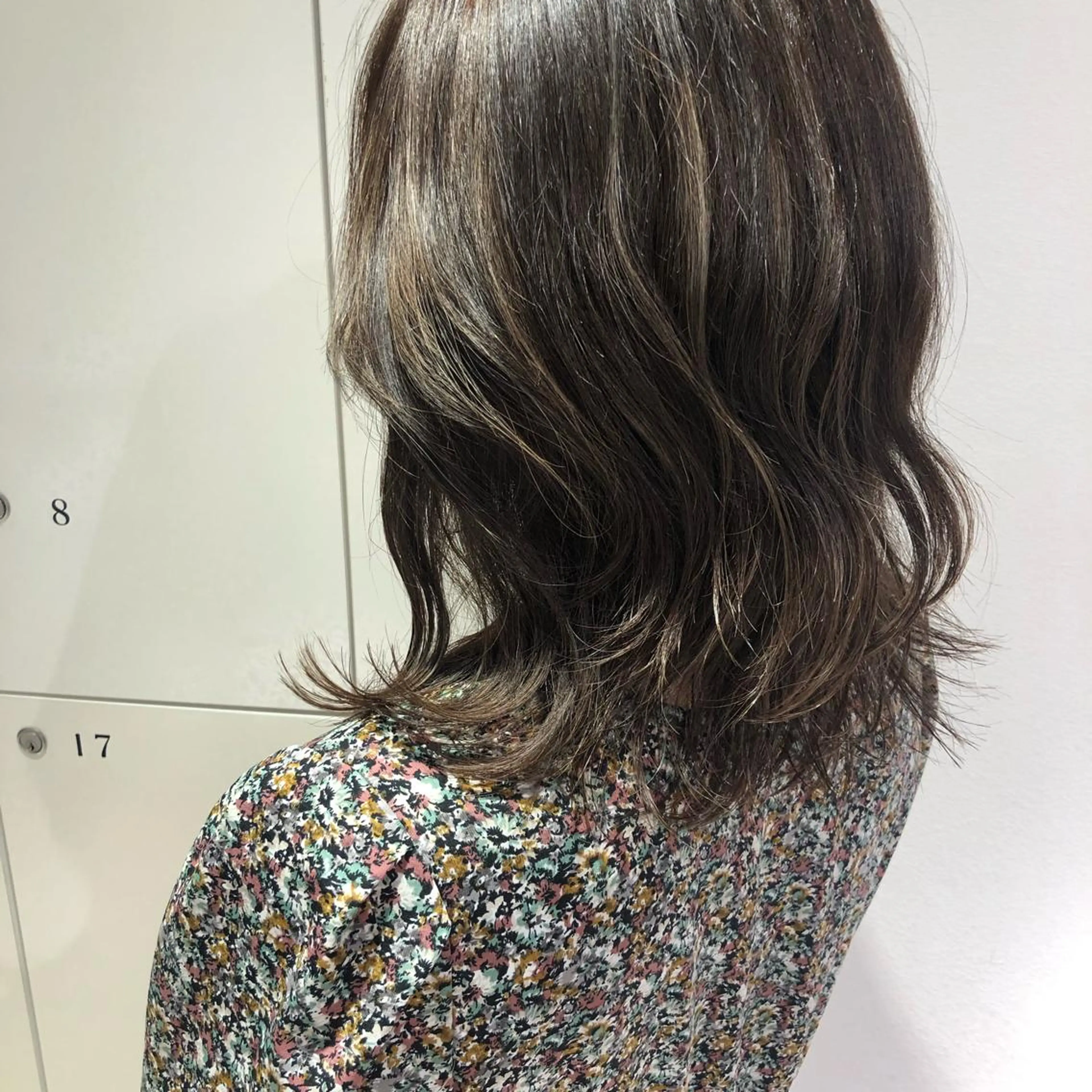 ミディアム カラー カット ヘアカラー トリートメント 韓国風ヘア 🇰🇷清水しいなのヘアスタイル