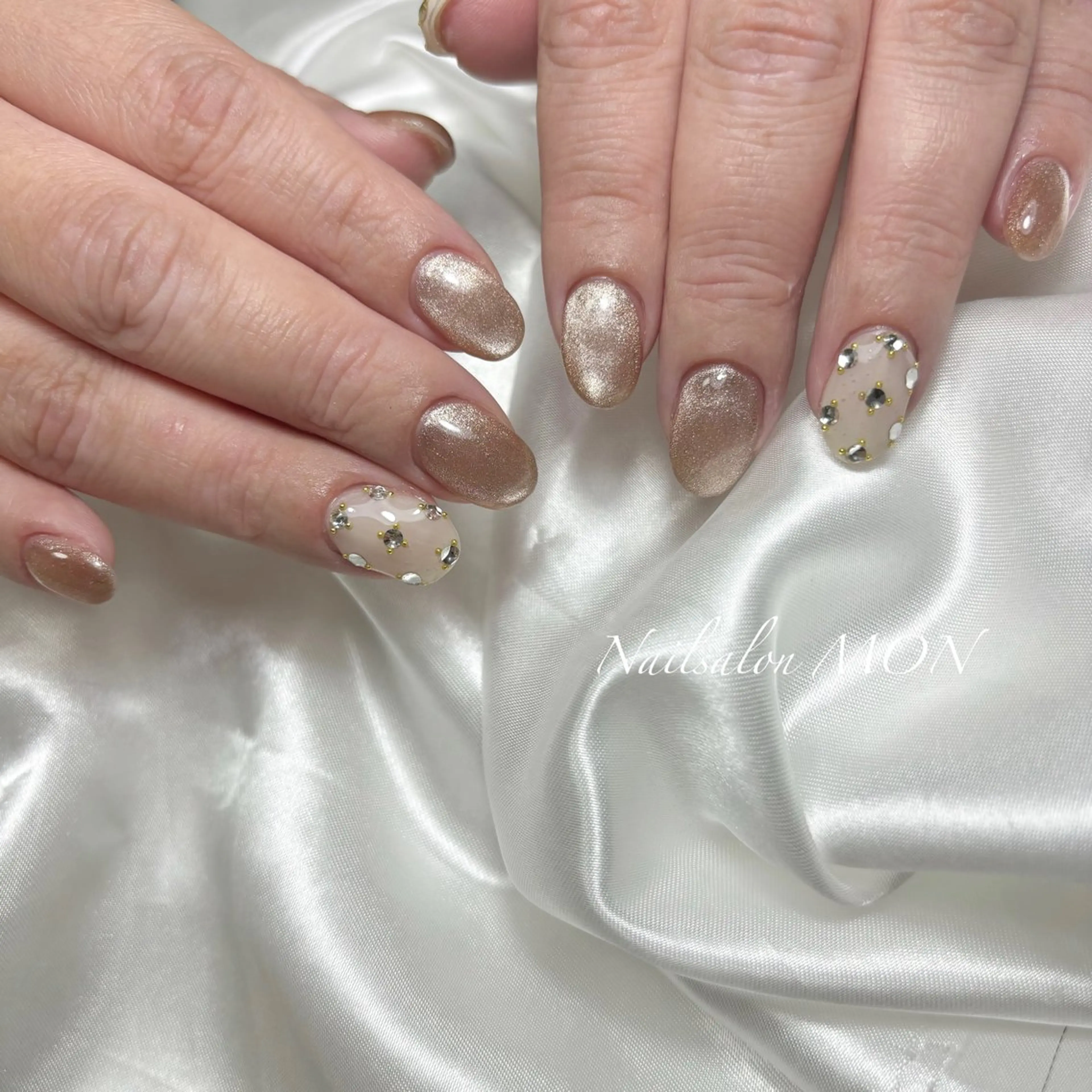 ネイル マグネットネイル ストーンネイル ハンドネイル Nailsalon MONのネイルデザイン