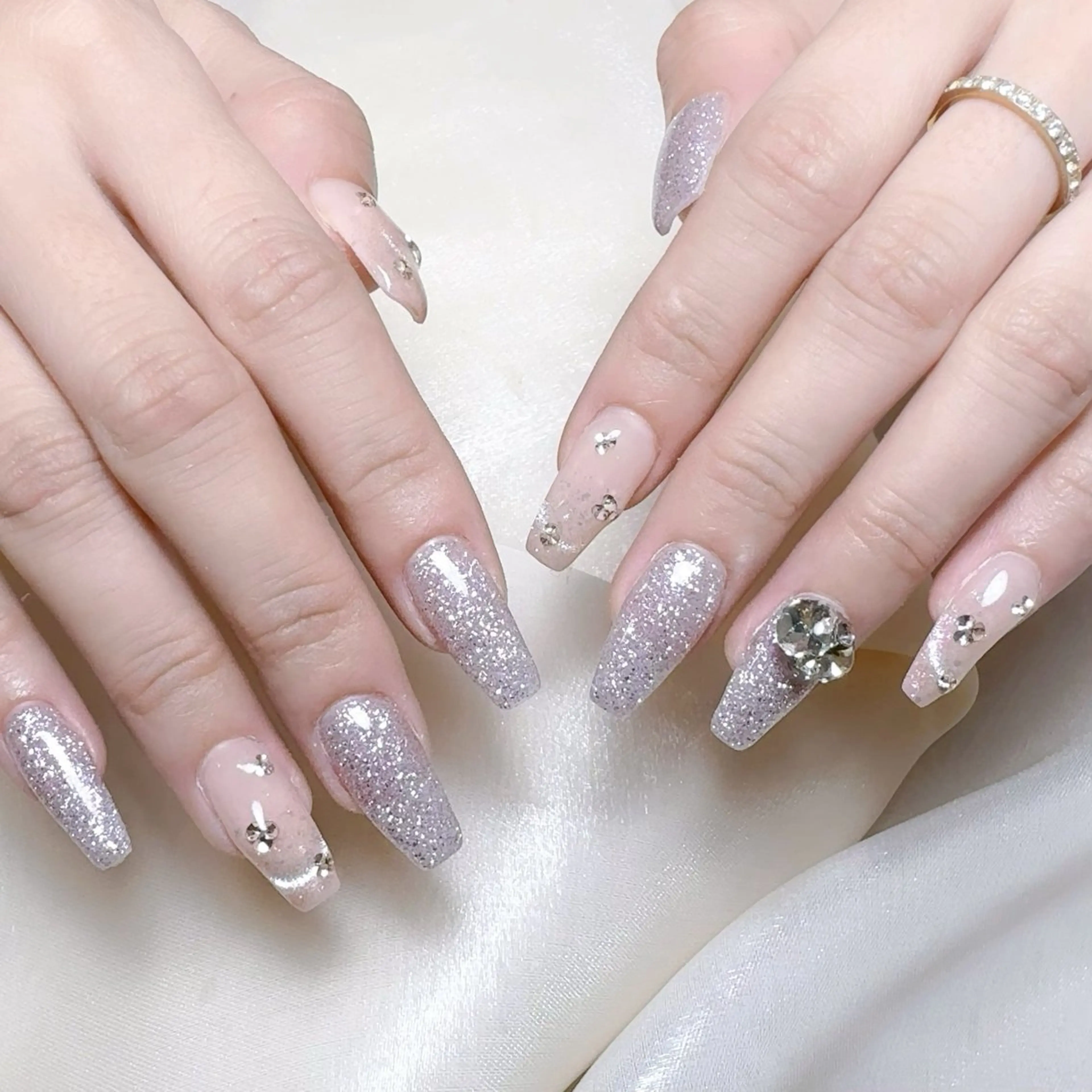 メンズ ネイル メンズ韓国風 アートネイル オーロラネイル ガーリー キラキラネイル Nail salon 木にいるのネイルデザイン