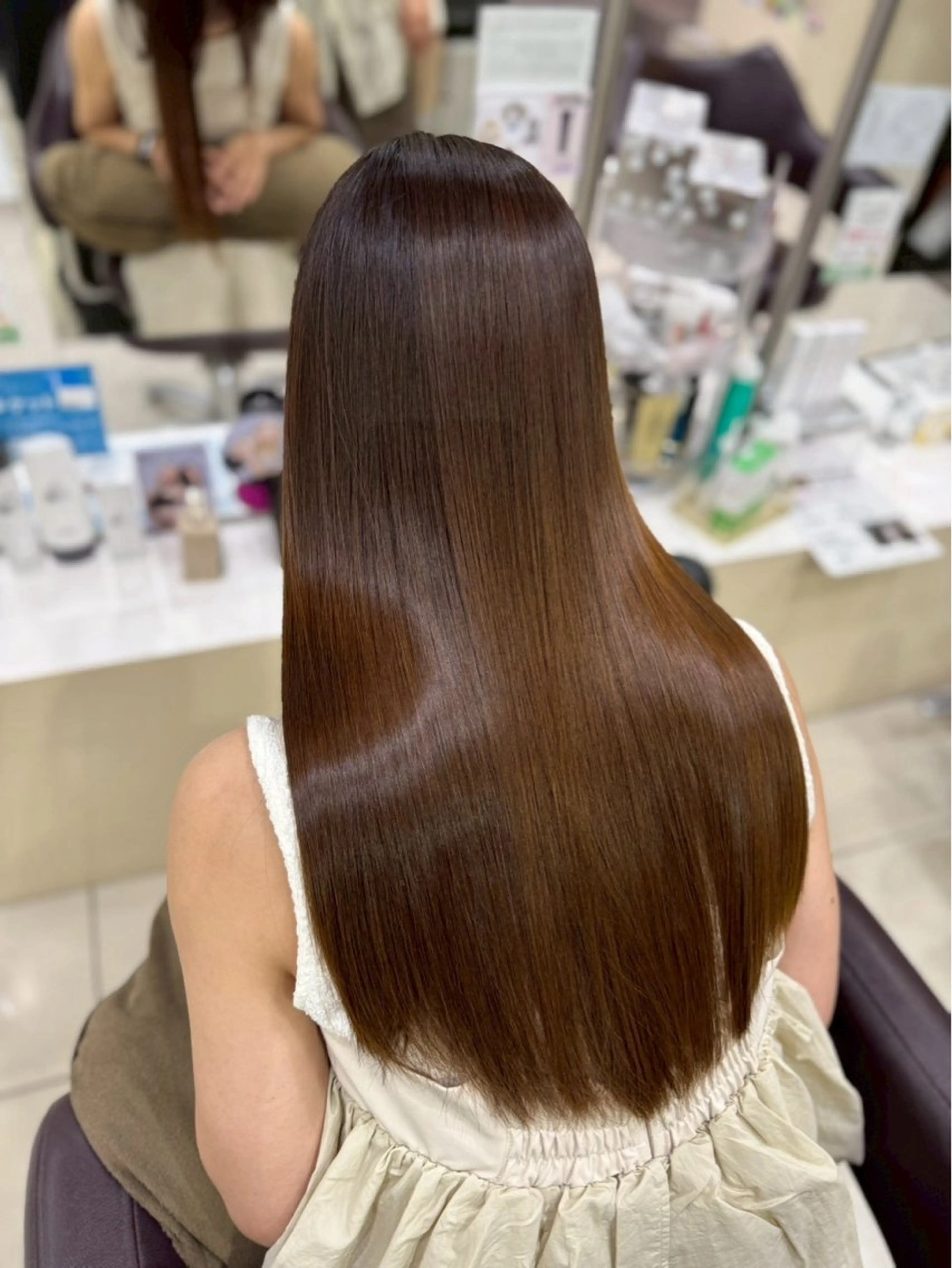 ロング 秋野 睦実のヘアスタイル