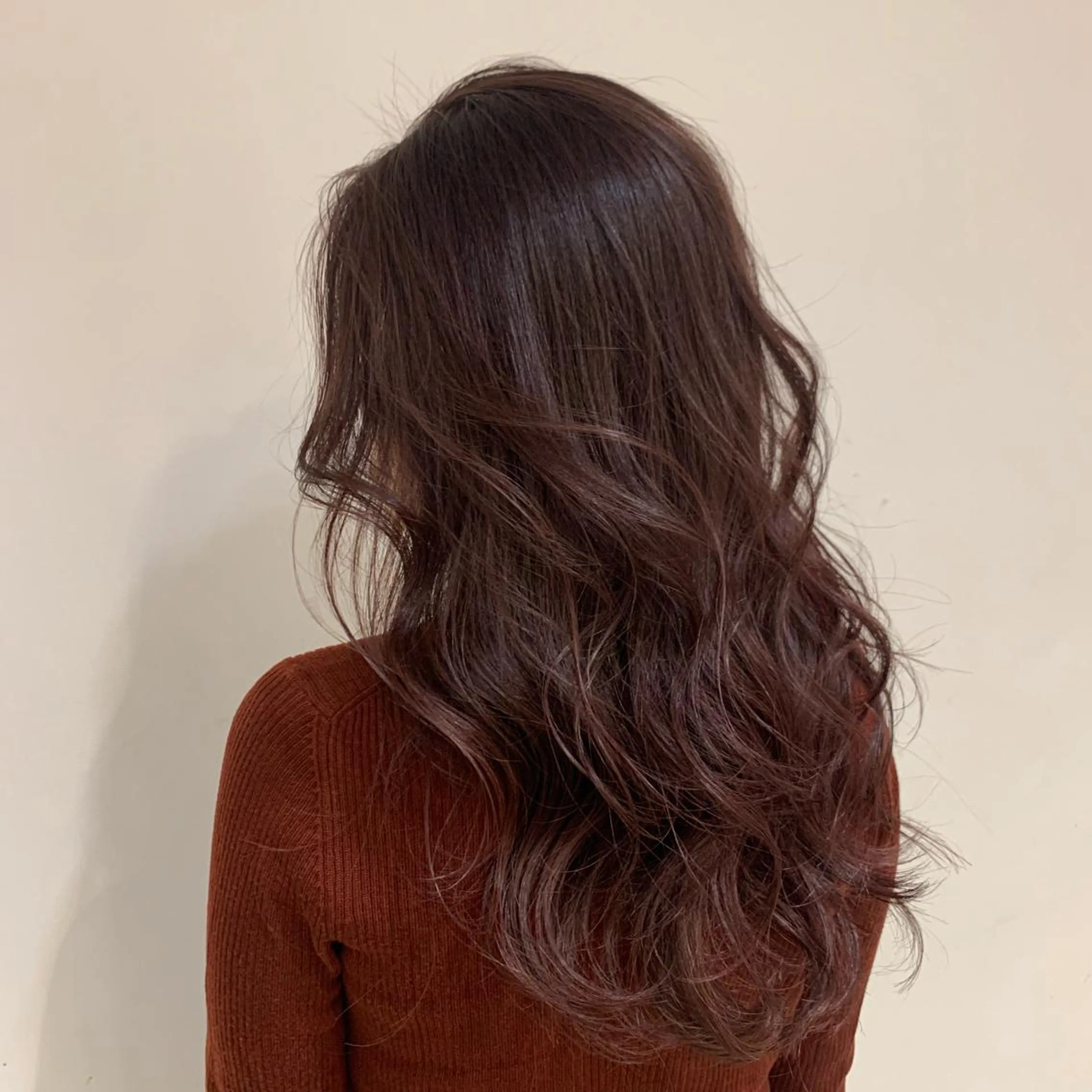 セミロング 艶髪 森田/嵩士のヘアスタイル